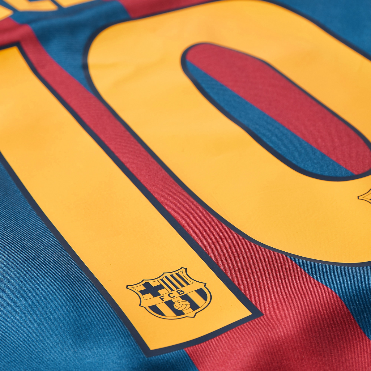Camisola Retrô Barcelona Principal 2005/06 – Manga Comprida