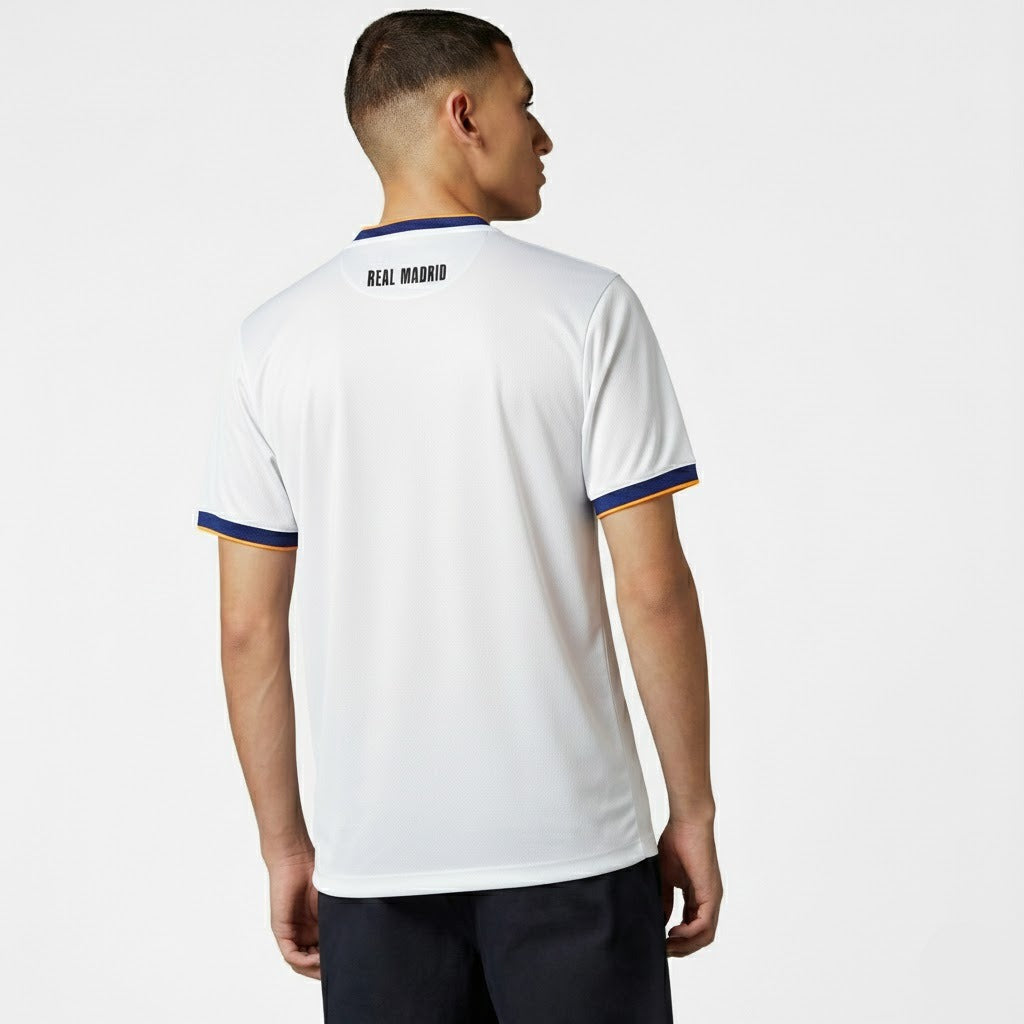 Camisola Retrô Real Madrid 2010/11 I - imagem 2