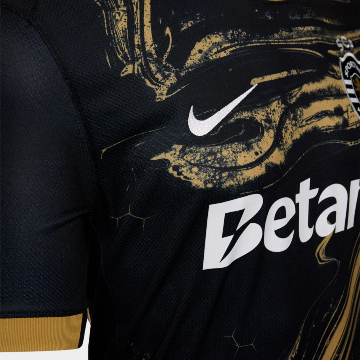 Camisola Especial Preta e Dourada “7” – Terceiro Equipamento 2024/25