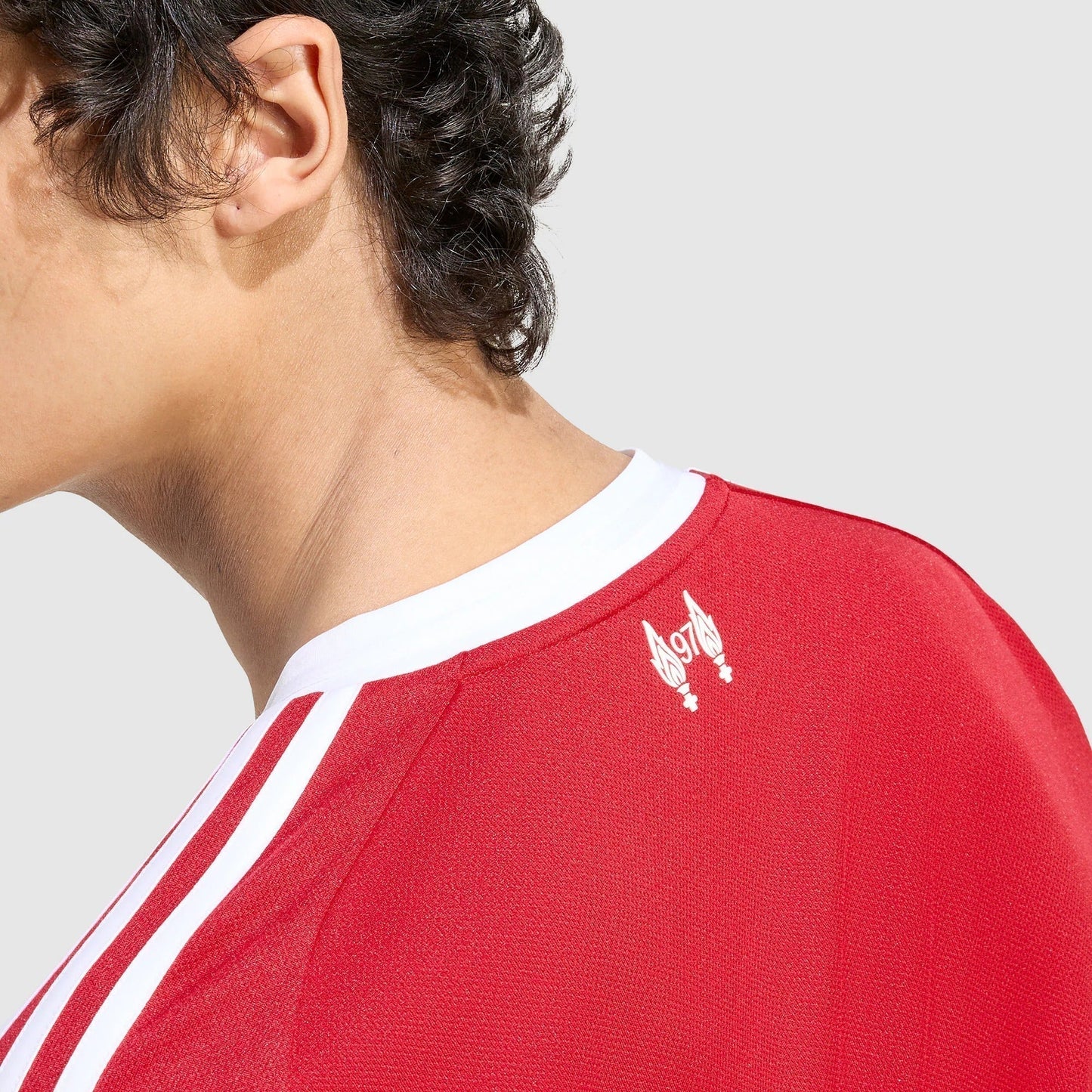 Camisola adidas Liverpool 2025/26 I Manga Longa - imagem 5