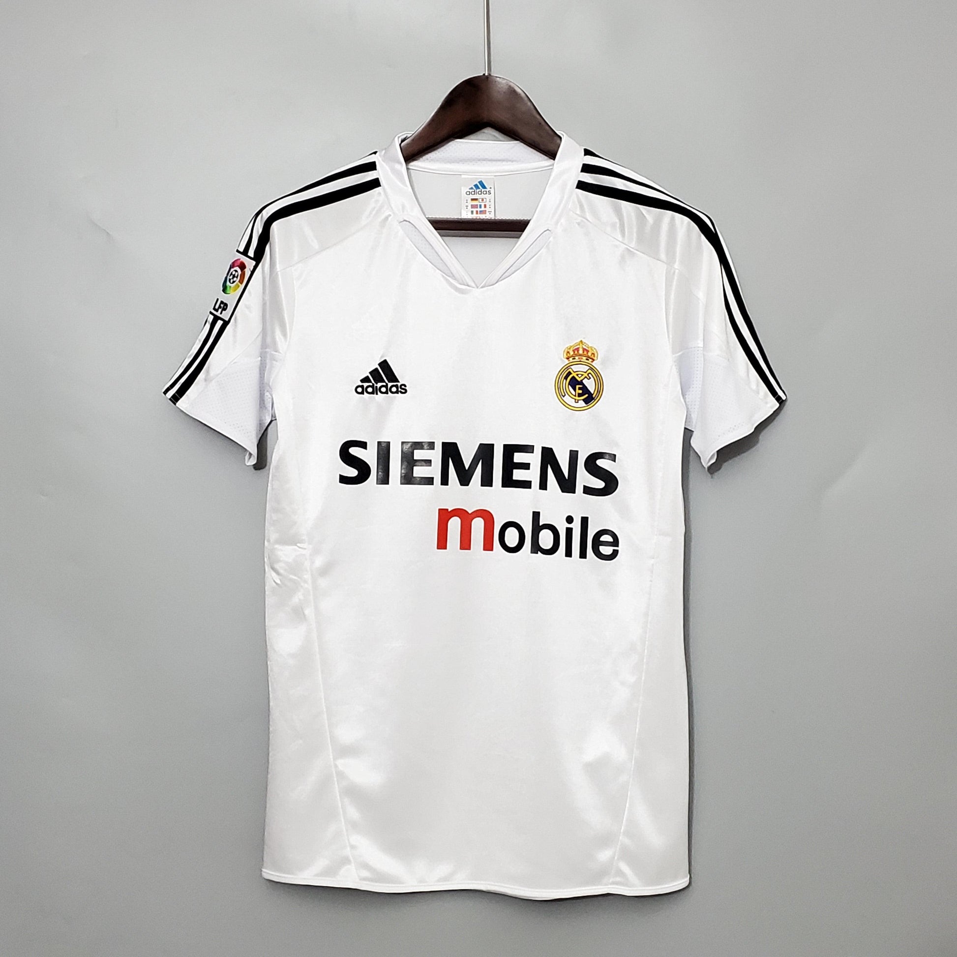 Camisola Real Madrid Retro Principal 2004/05 - imagem 1