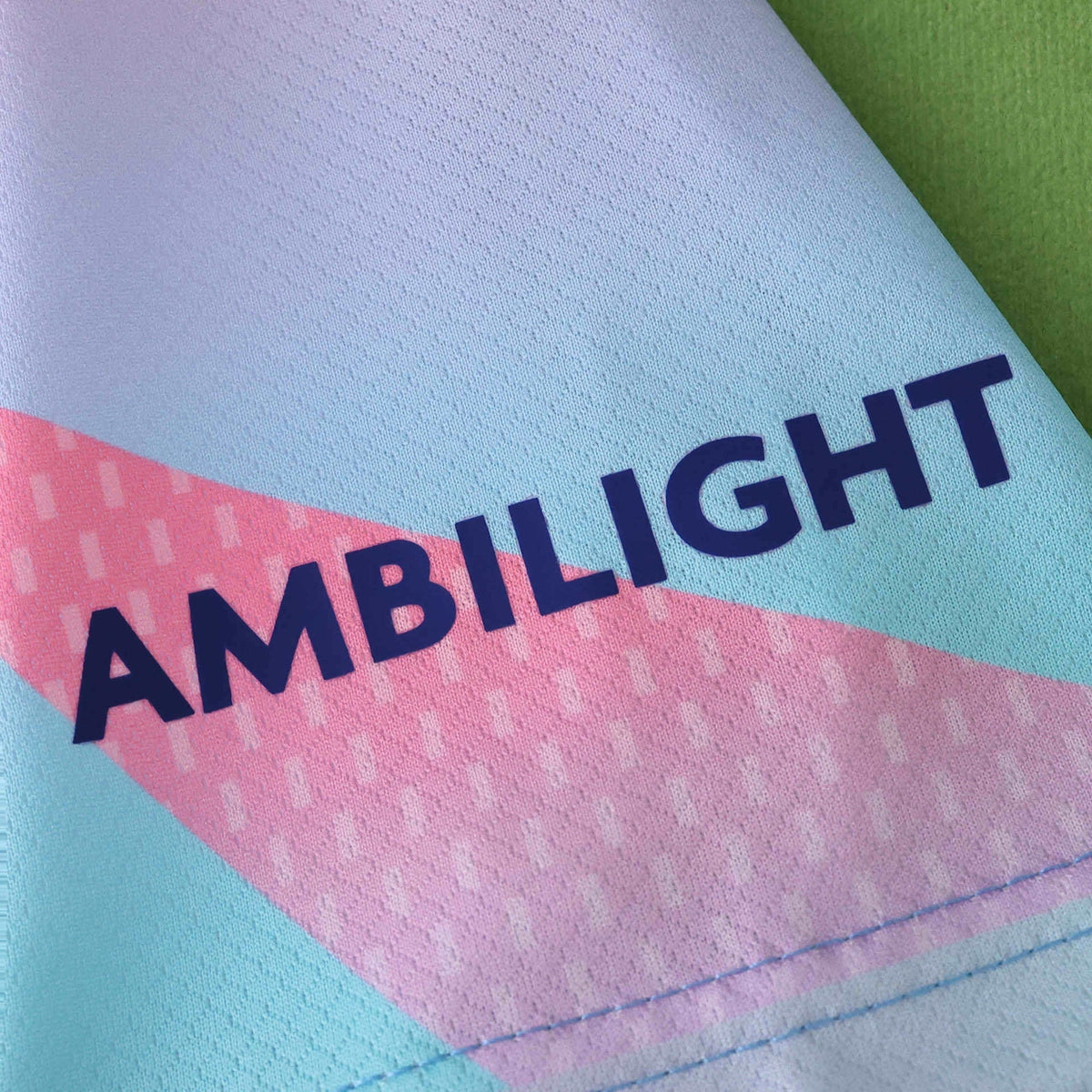 Camisola Barcelona Edição Especial 2025/26 – Rosa e Azul
