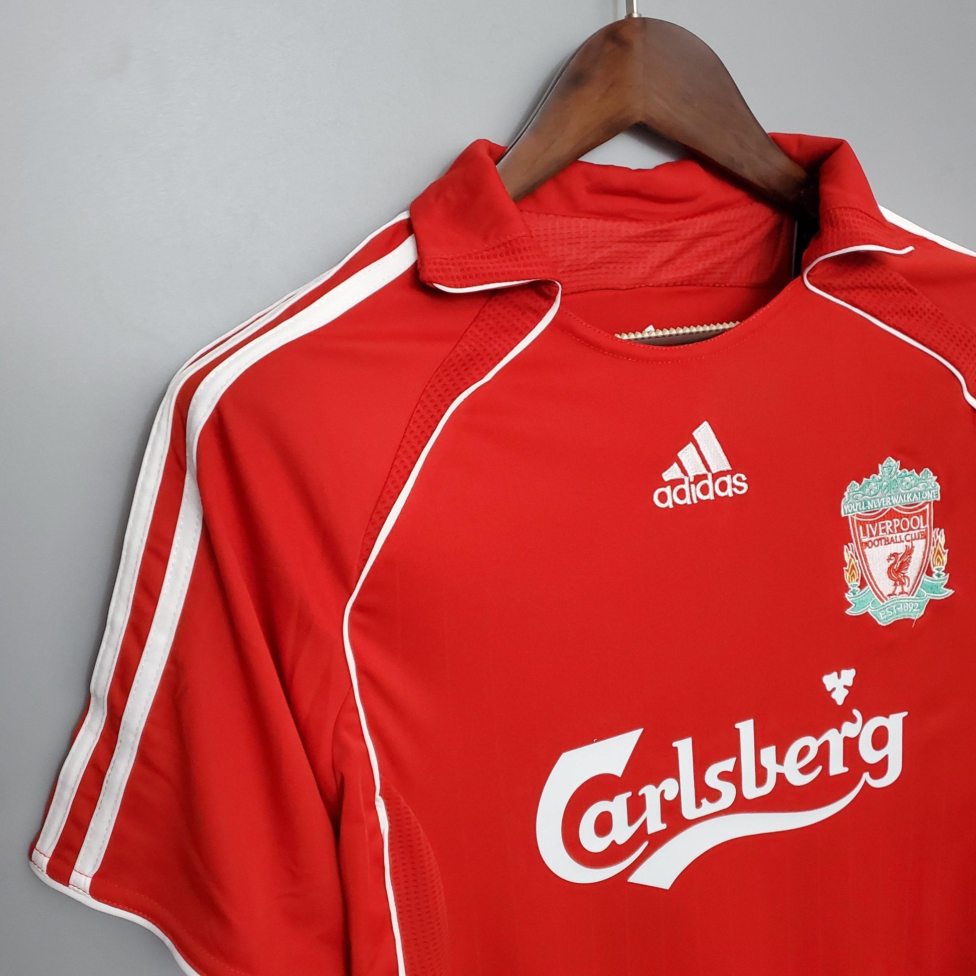Camisola Liverpool Retro Principal 2006 - imagem 2