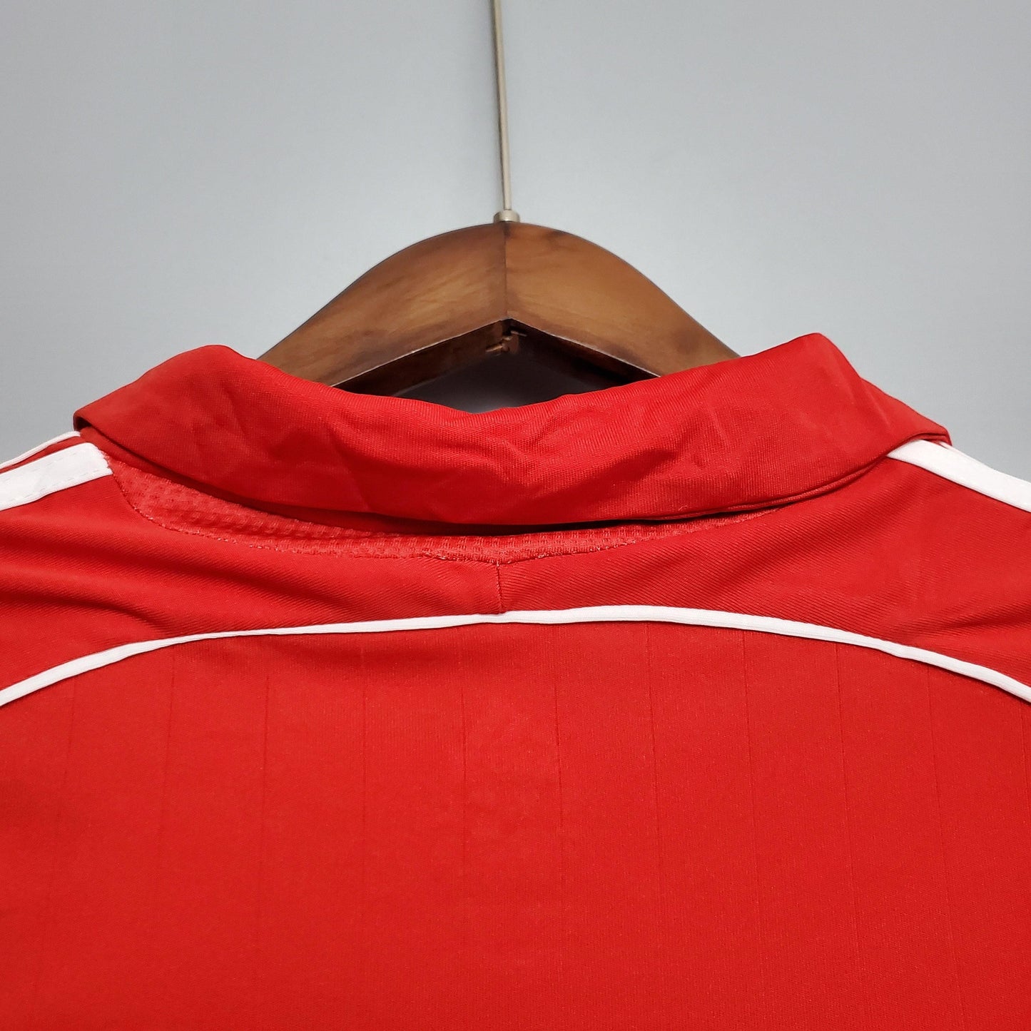 Camisola Liverpool Retro Principal 2006 - imagem 8