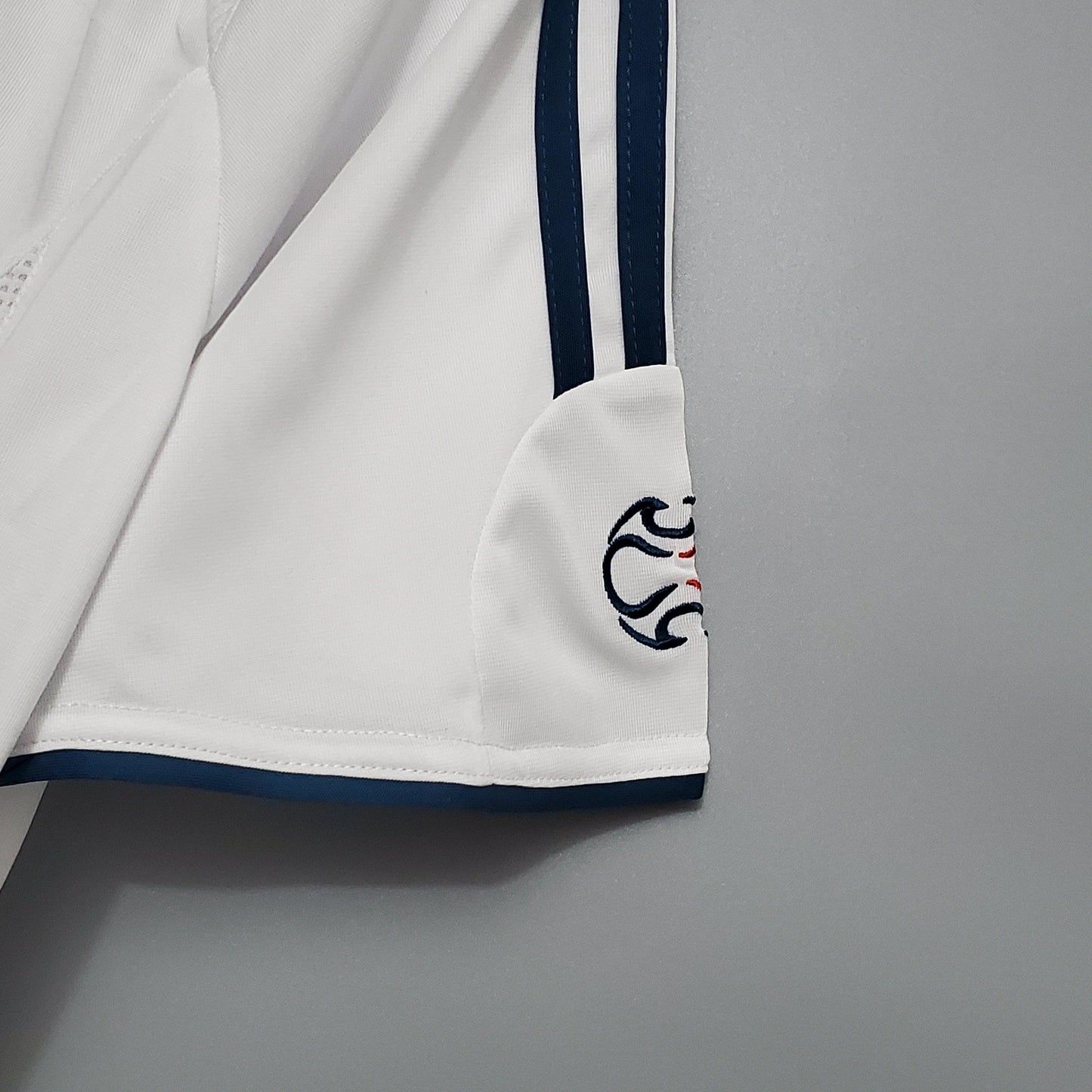 Camisola Liverpool Retro Alternativa 2006 - imagem 5