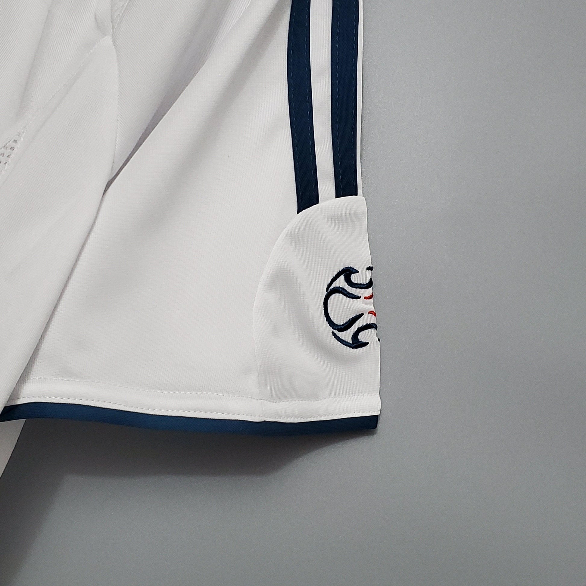 Camisola Liverpool Retro Alternativa 2006 - imagem 5