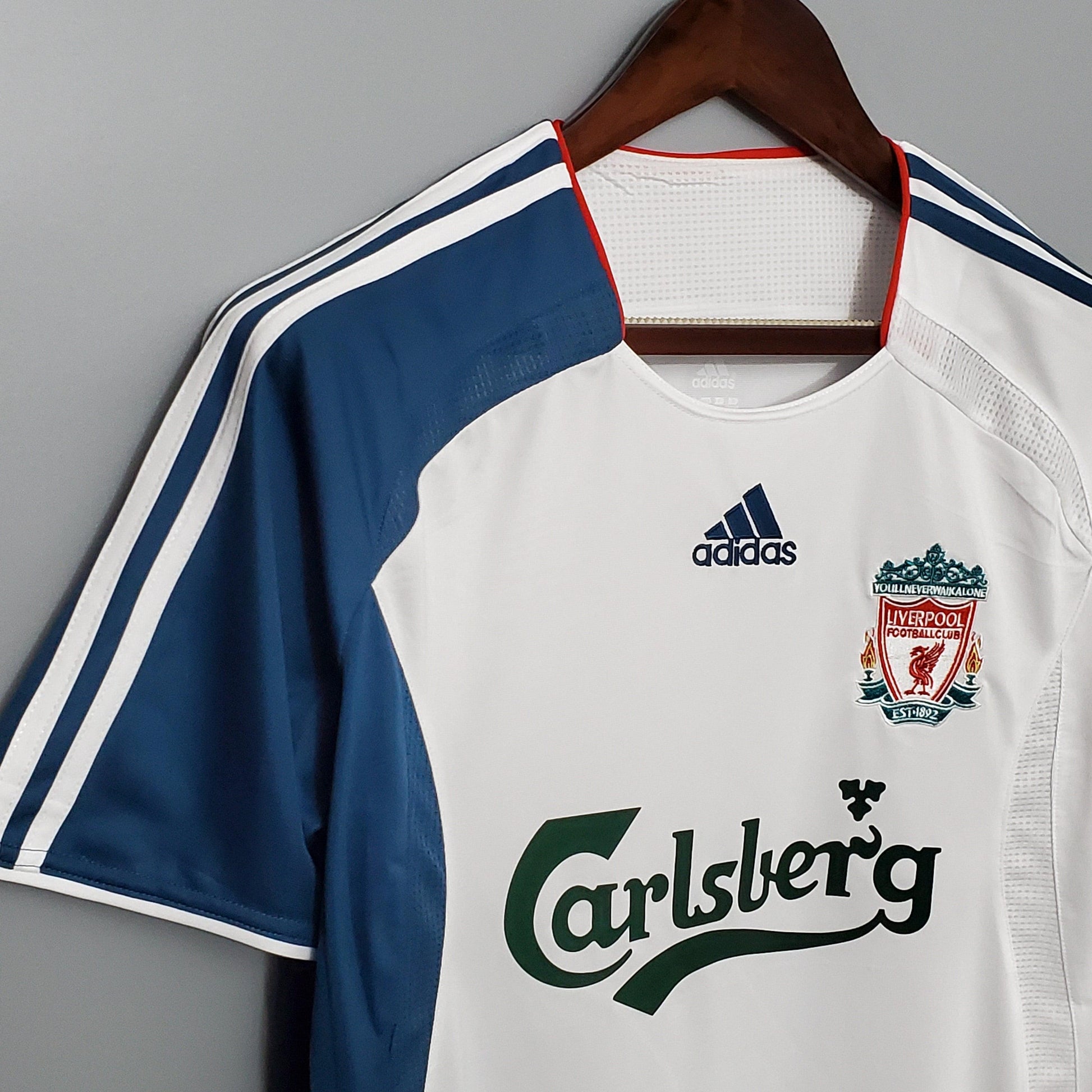 Camisola Liverpool Retro Alternativa 2006 - imagem 2