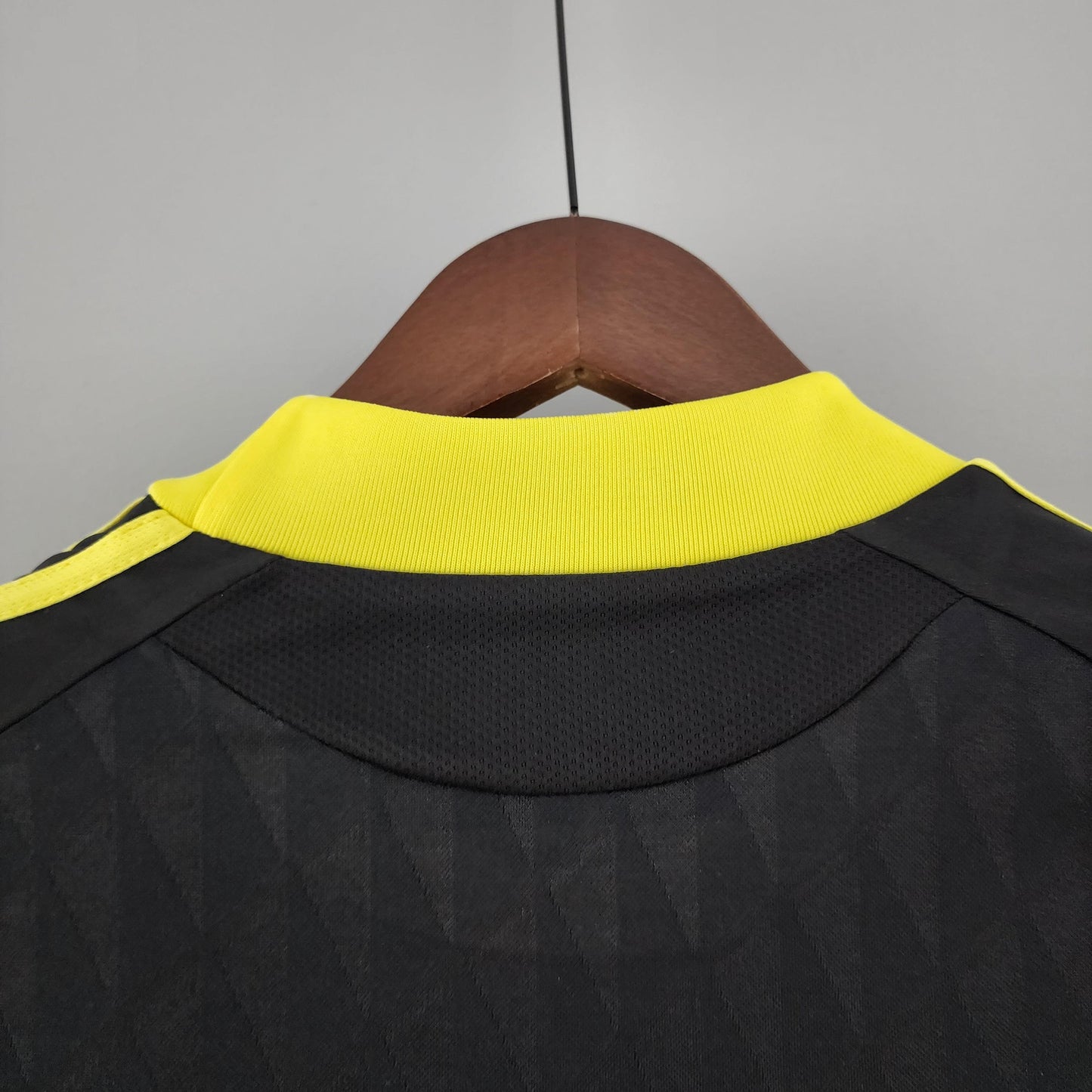 Camisola Liverpool Alternativa 2010 - imagem 11
