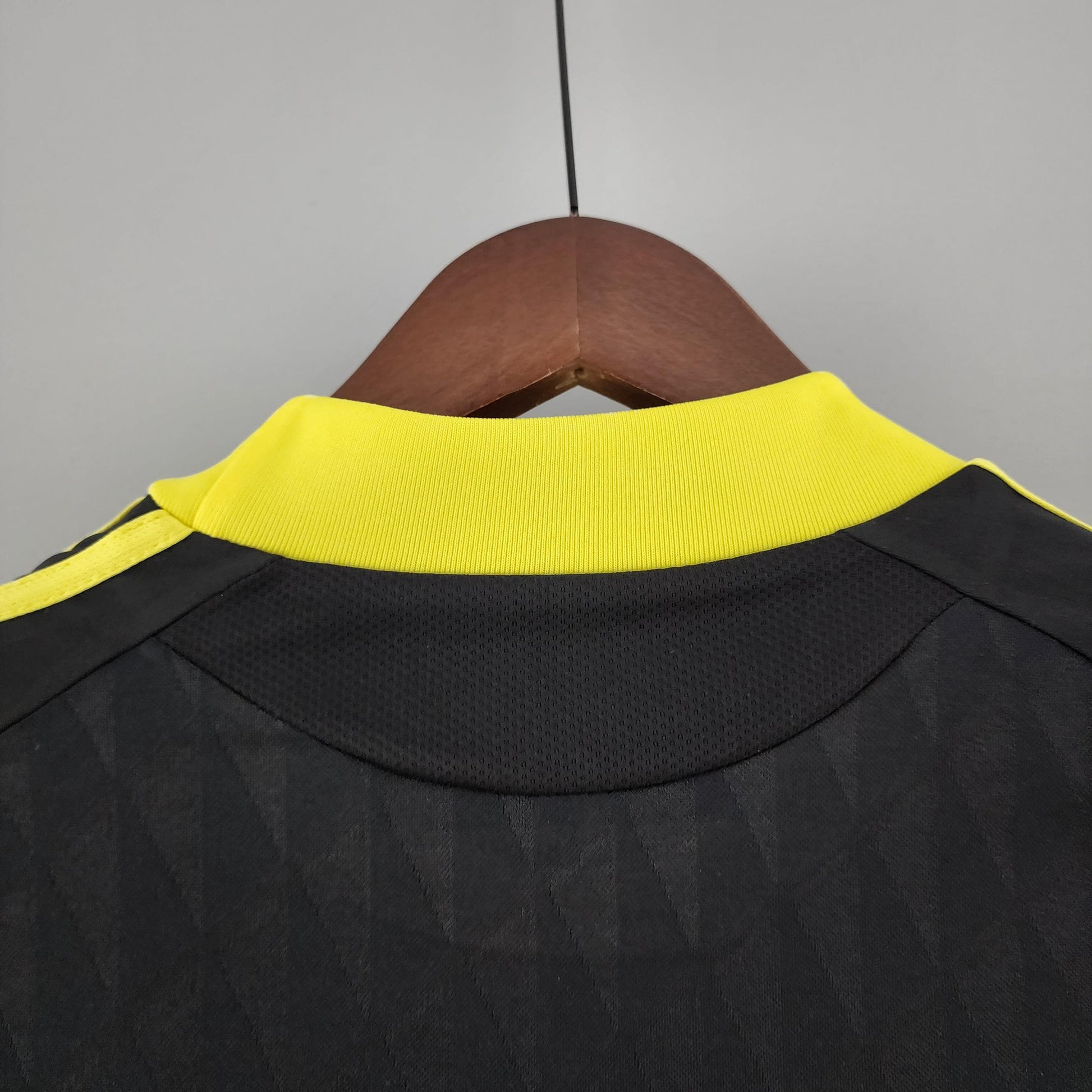 Camisola Liverpool Alternativa 2010 - imagem 11