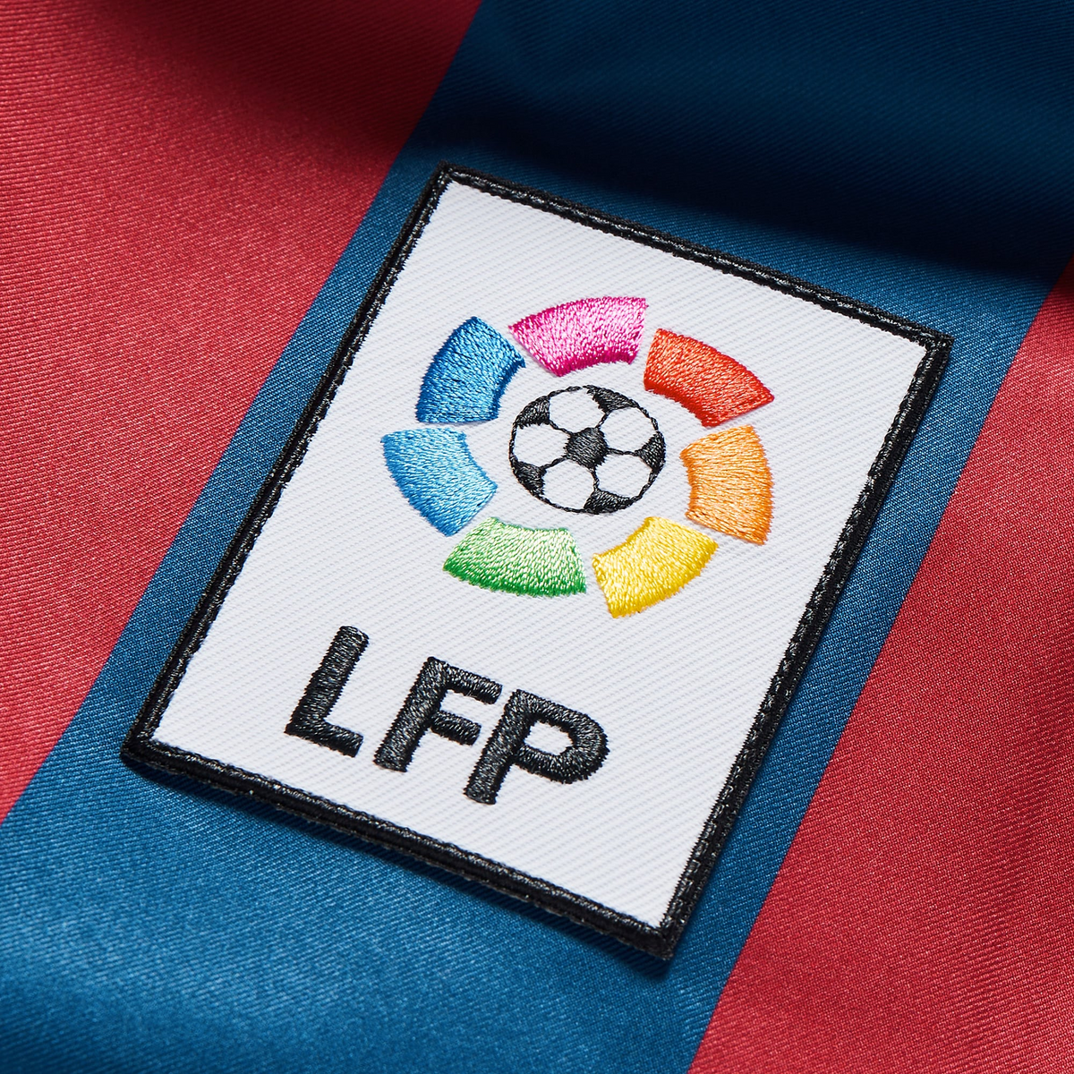 Camisola Retrô Barcelona Principal 2005/06 – Manga Comprida