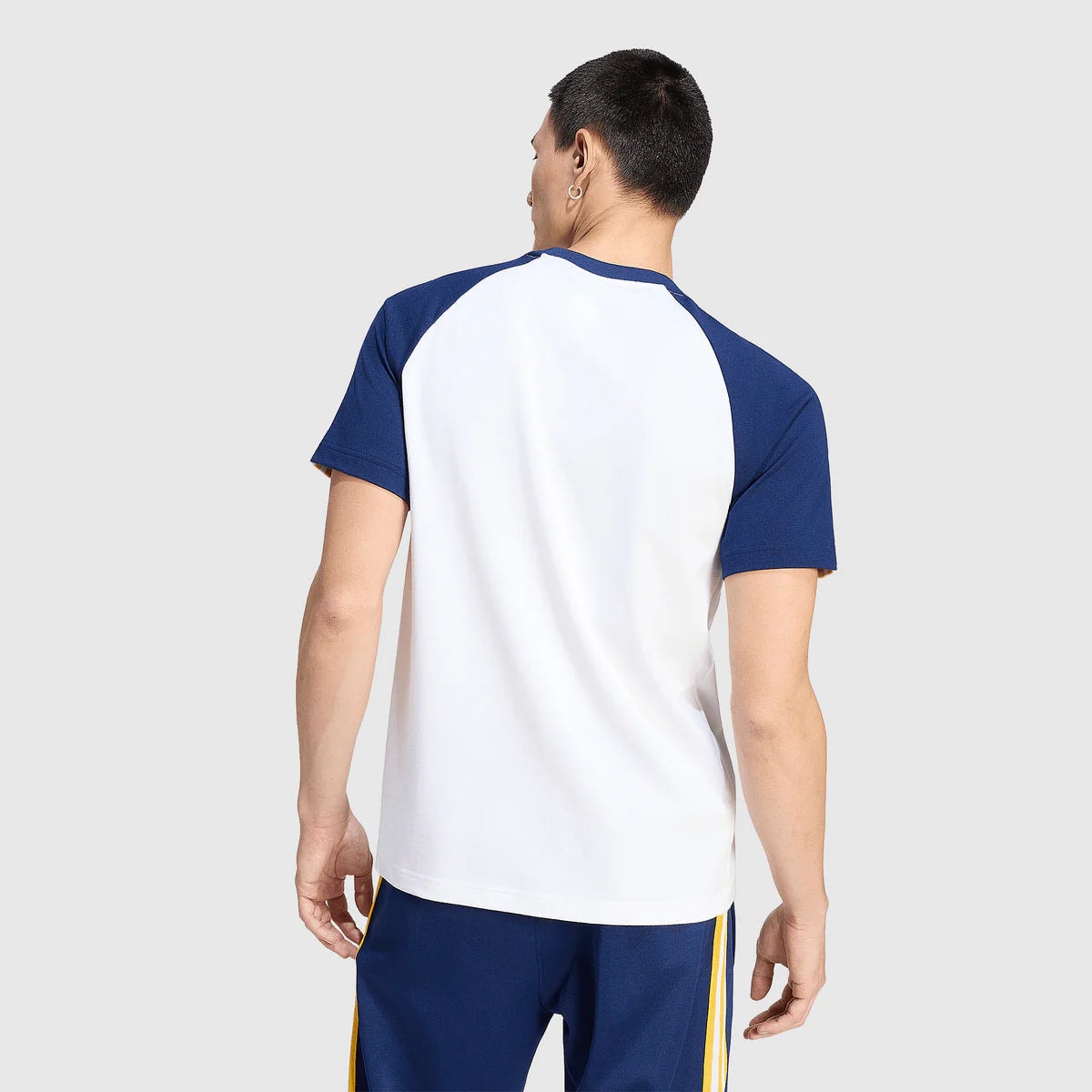 T-Shirt Real Madrid Raglan Branca 2025/26