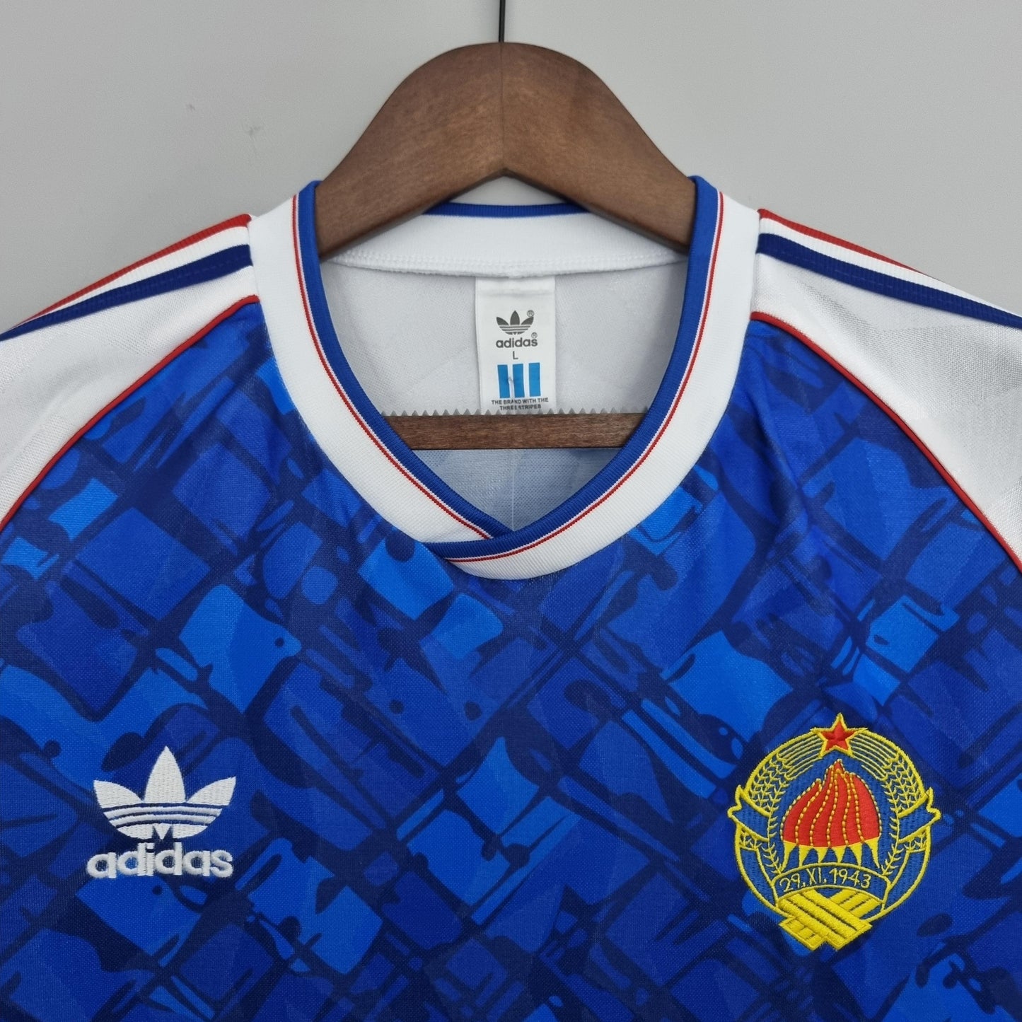 YUGOSLAVIA I 1992 HOMBRE (RETRO) - imagem 3