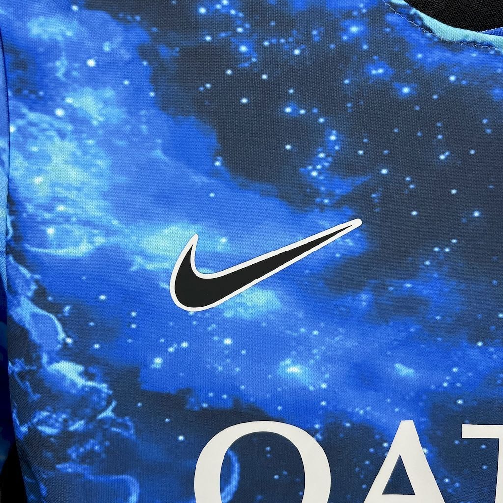 Camisola PSG Edição Especial 2025/26 – Azul Céu