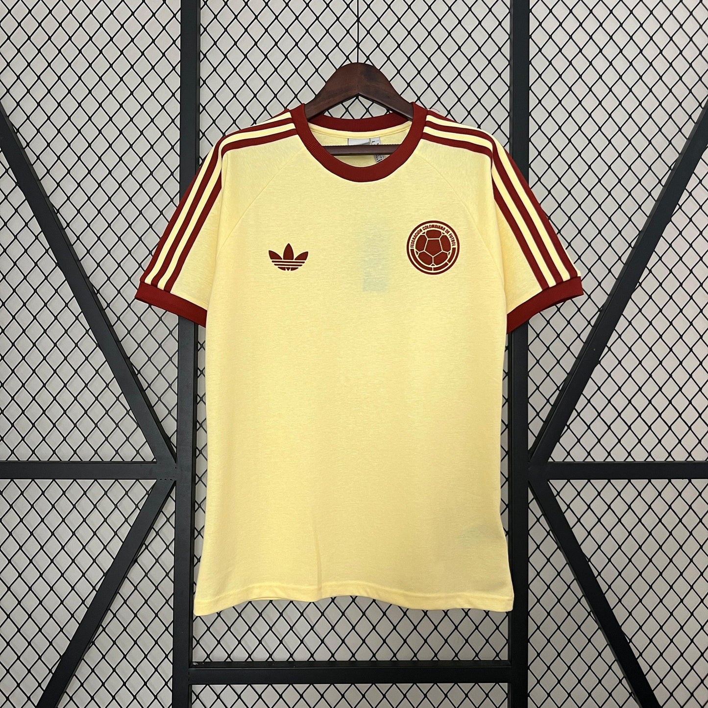 COLOMBIA EDICIÓN LIMITADA ADIDAS RETRO I 24/25 HOMBRE - imagem 1