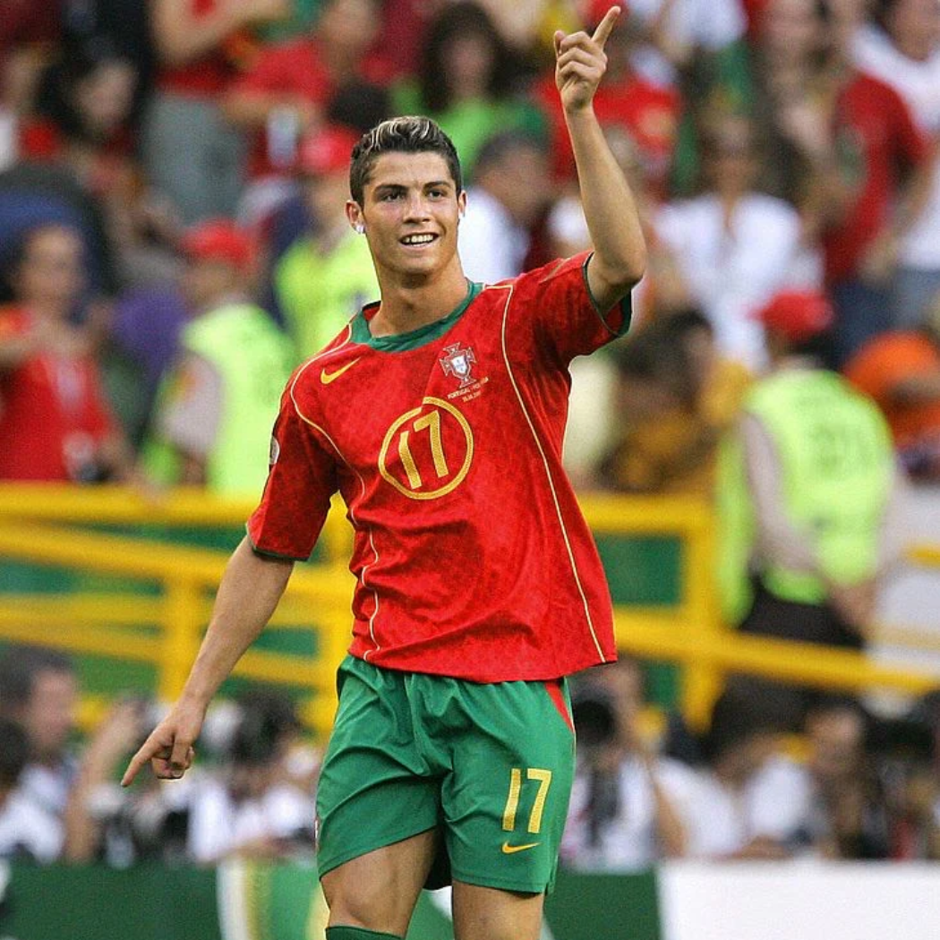 Camisola Portugal Retro - 2004/2006 - imagem 5