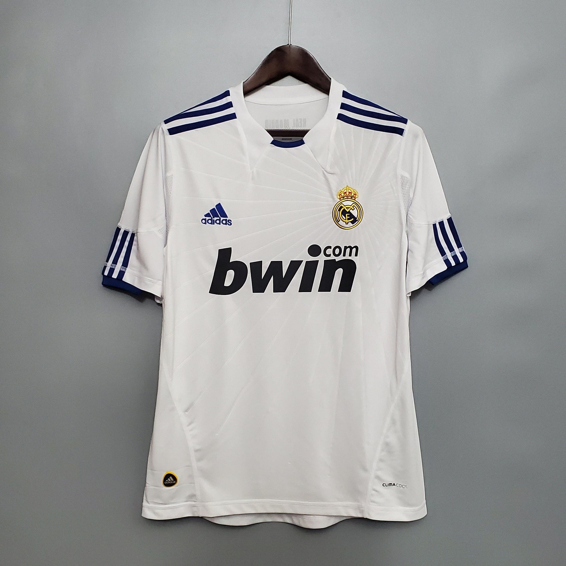 Camisola Real Madrid Retro Principal 2010/11 - imagem 1