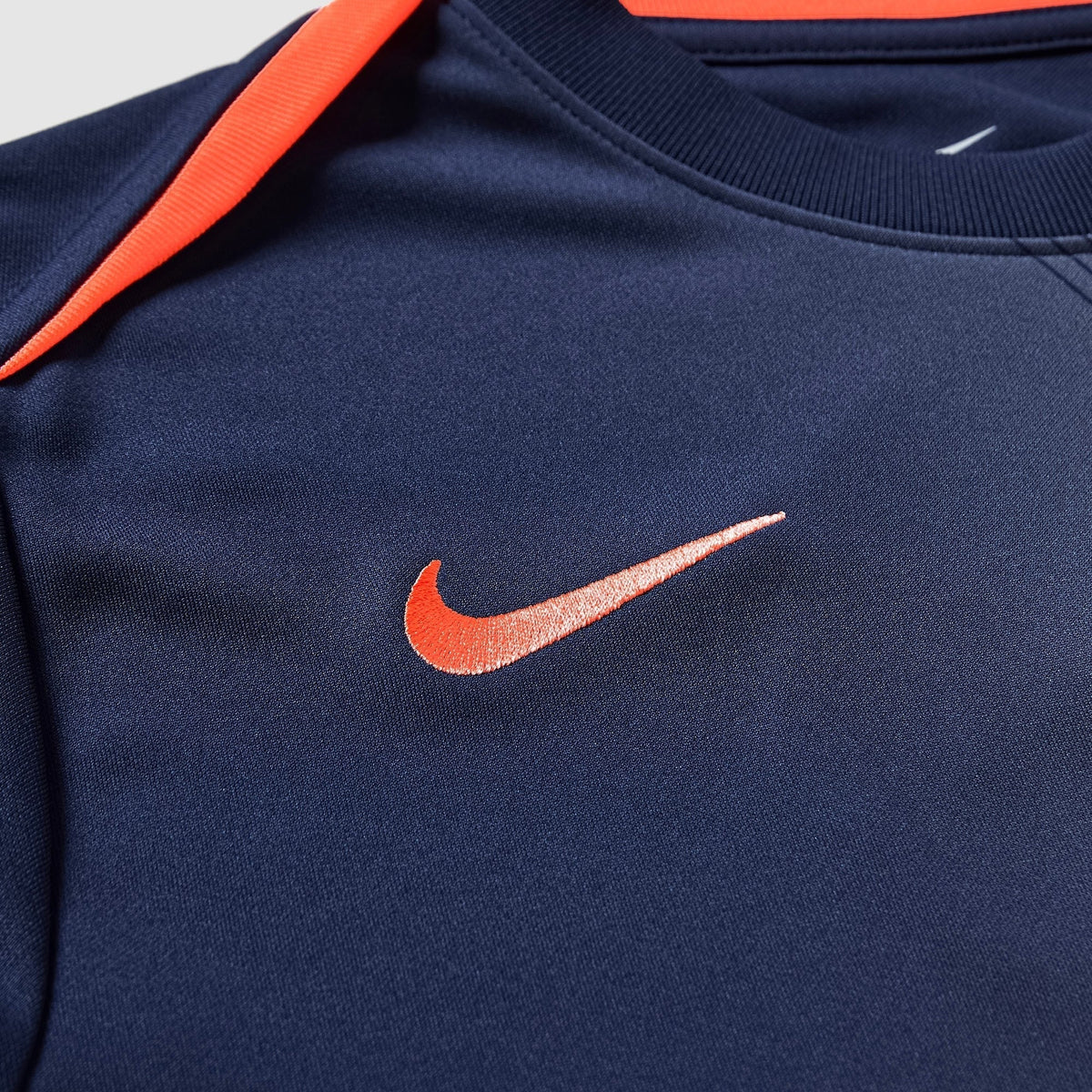 Camisola Pré-Jogo Barcelona Terceiro Equipamento 2025/26