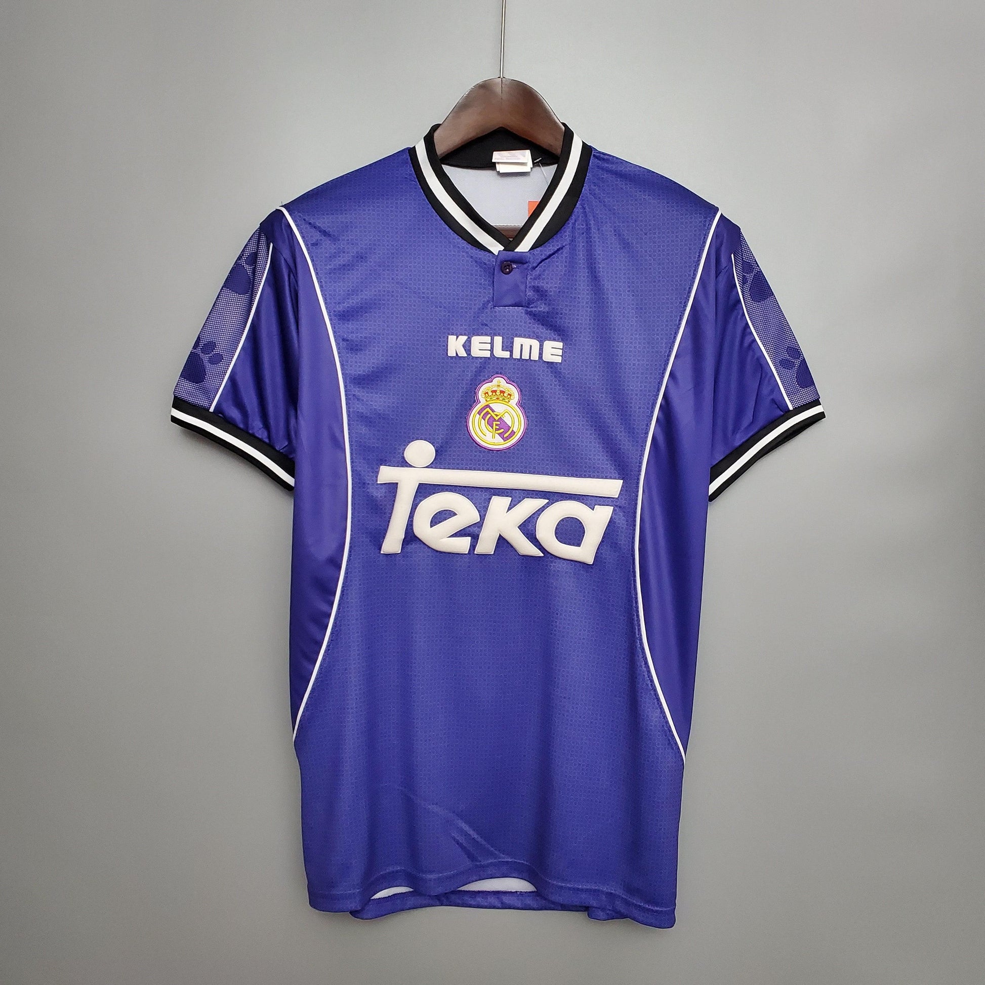 Camisola Real Madrid Retro Alternativa 1997/98 - imagem 1