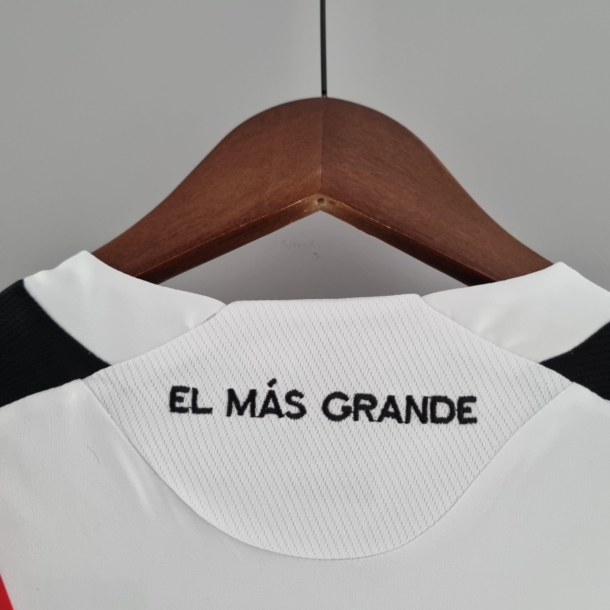 RIVER PLATE I 09/10 HOMBRE (RETRO) MANGA LARGA - imagem 11
