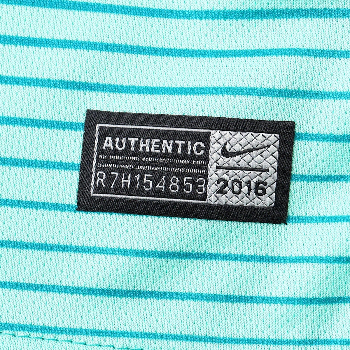 Camisola Retrô Barcelona Terceiro Equipamento 2016/17
