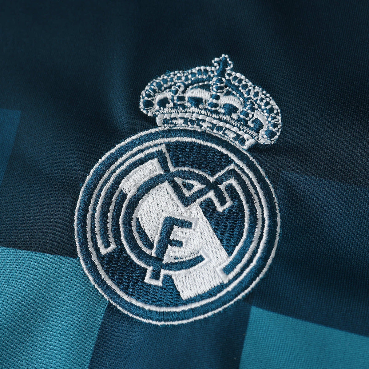 Camisola Retrô Real Madrid 2017/18