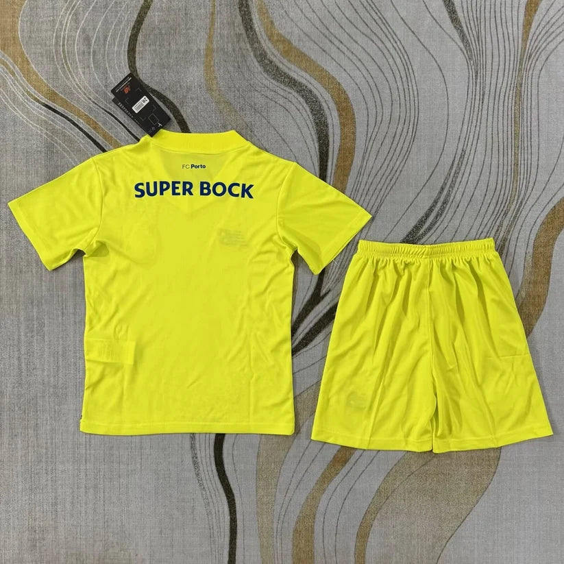 Conjunto Infantil Dragão 2026/27 – Equipamento Principal de Guarda-Redes Amarelo