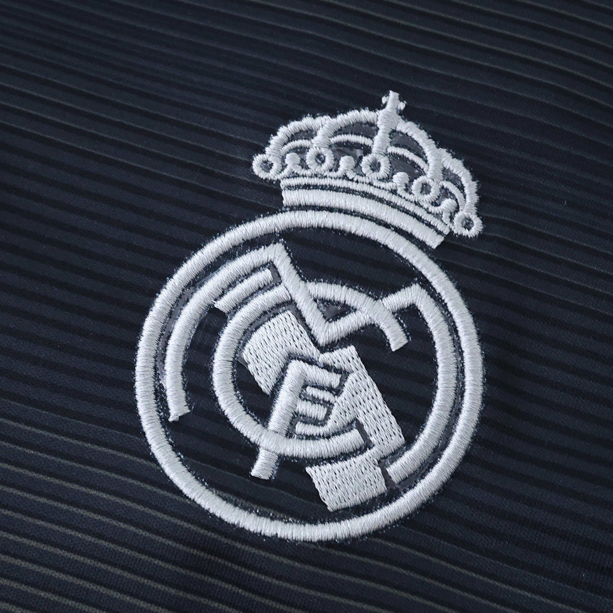 Conjunto Infantil Real Madrid Alternativo 2025/26