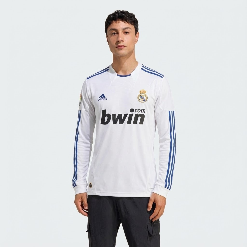 Camisola Retrô Real Madrid 2010/11 I Manga Longa - imagem 1
