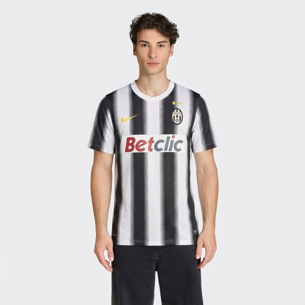 Camisola Retrô Juventus 2011/12 I - imagem 1