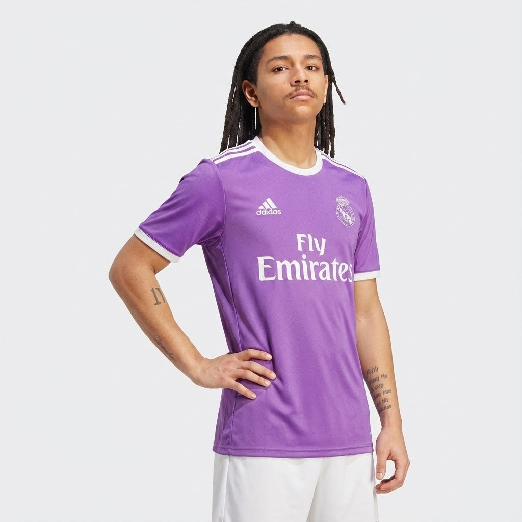 Camisola Retrô Real Madrid 2017/18 III - imagem 1