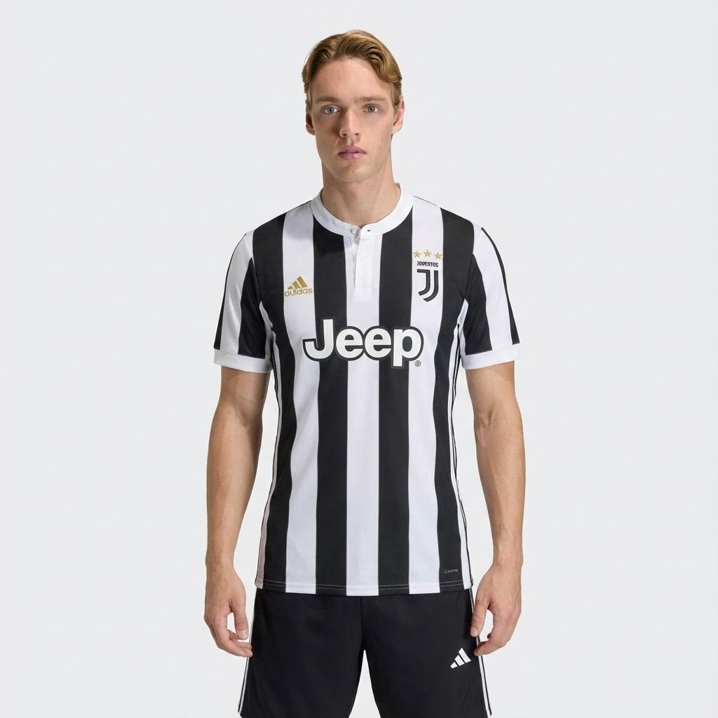 Camisola Retrô Juventus 2017/18 I - imagem 1
