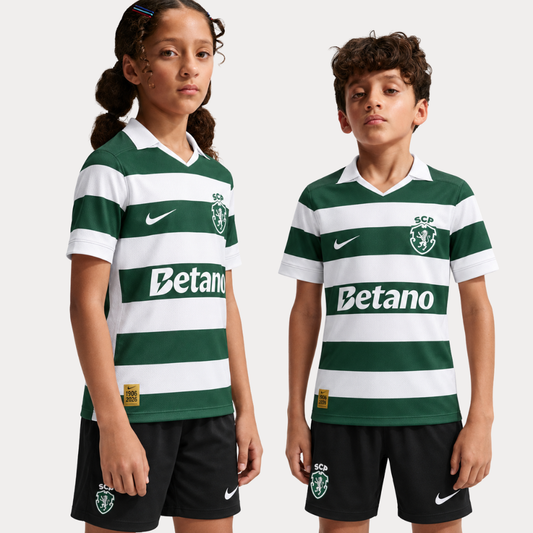Conjunto Infantil SCP Principal 120.º Aniversário 2026/27 – Verde e Branco