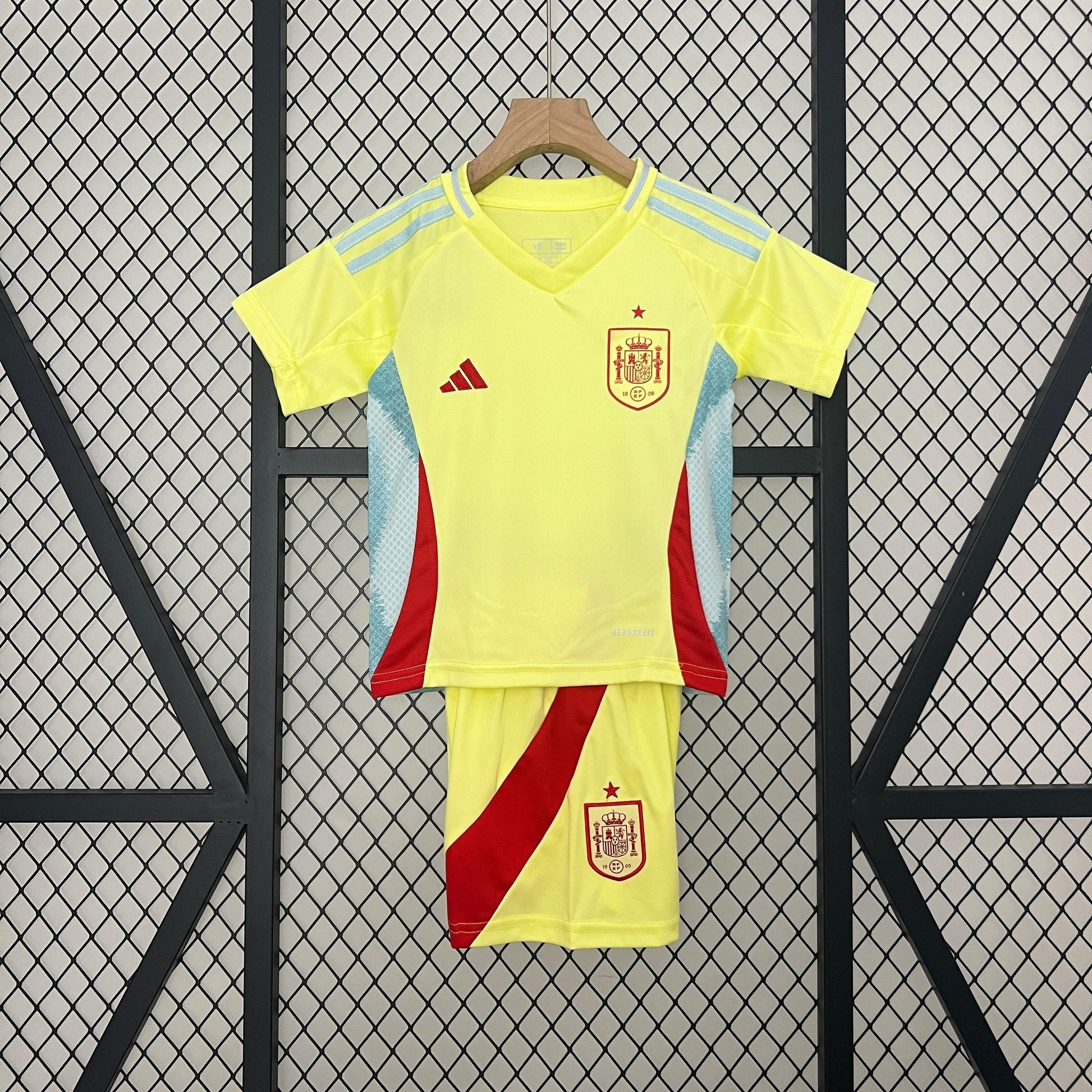 ESPAÑA EURO II 2024 CONJUNTO INFANTIL - imagem 1