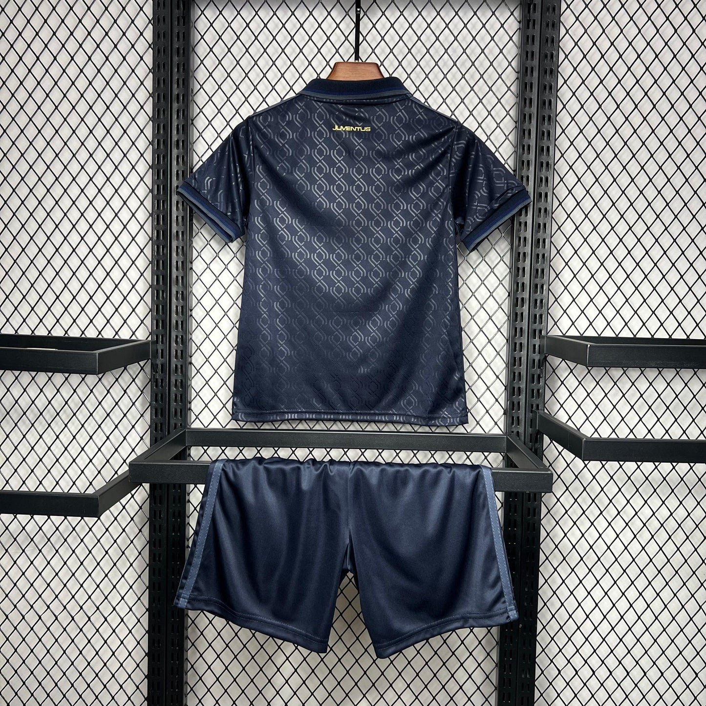 Conjunto Infantil Juventus Terceiro 2024/25 - imagem 5