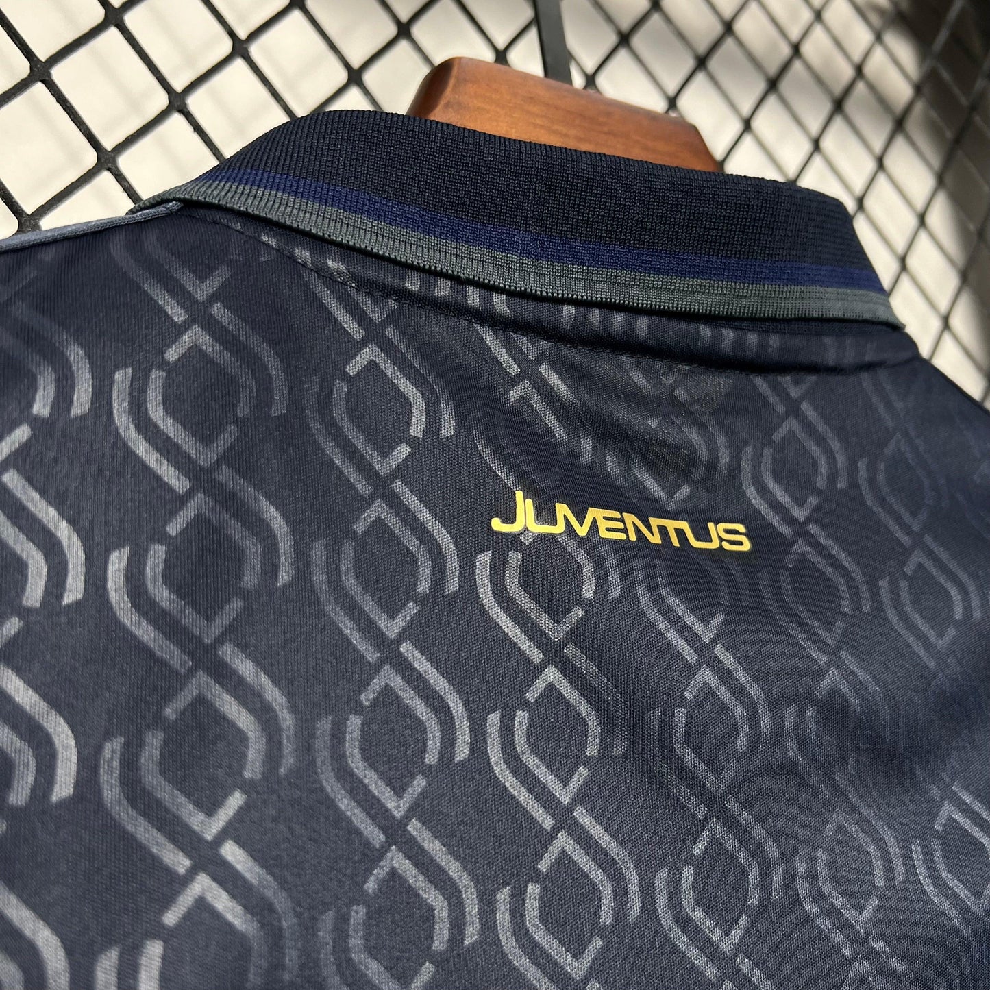 Conjunto Infantil Juventus Terceiro 2024/25 - imagem 4