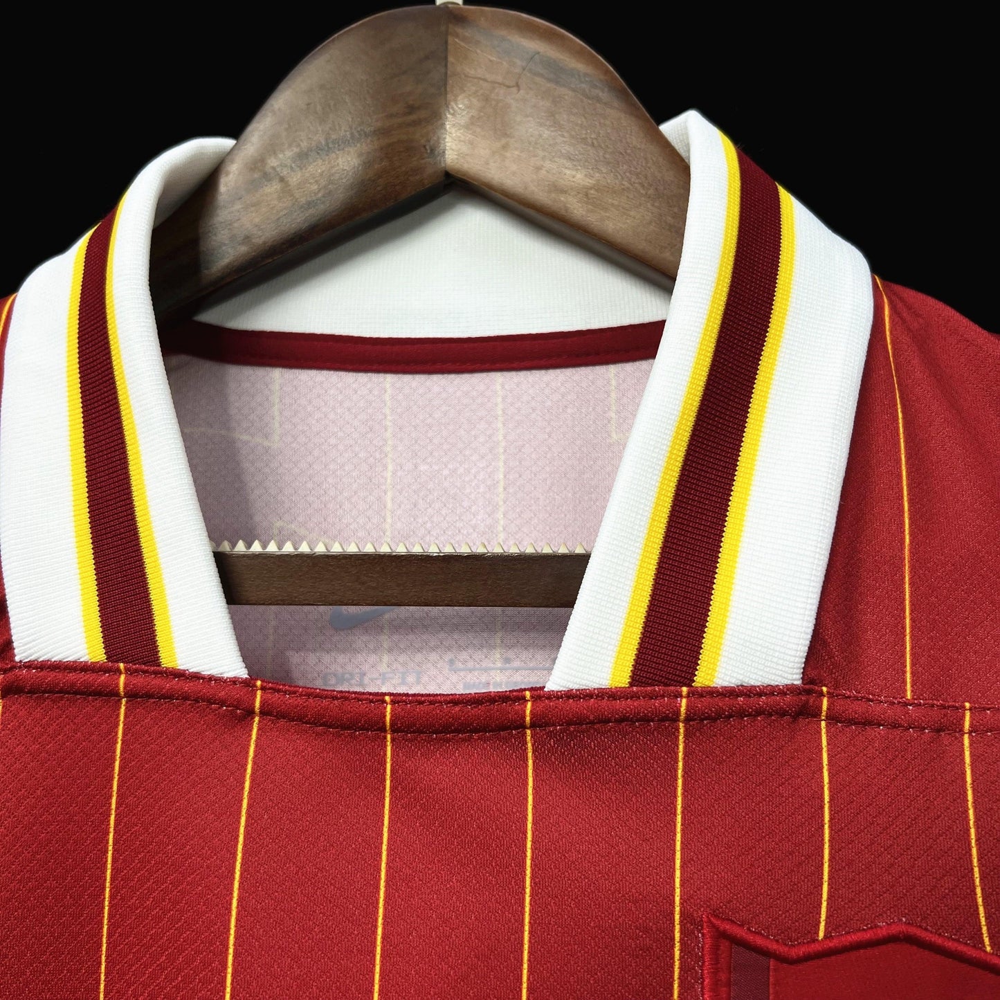 Camisola Liverpool Principal 2024/25 - imagem 6
