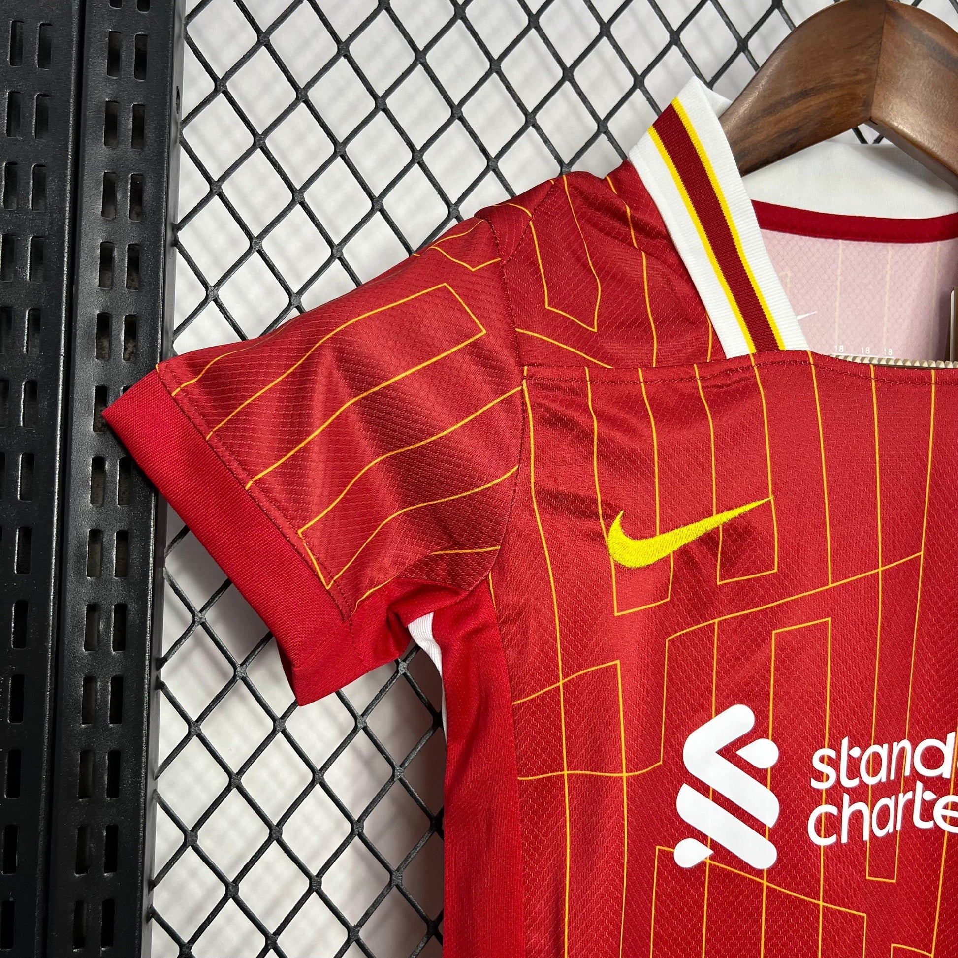 LIVERPOOL I 24/25 CONJUNTO INFANTIL - imagem 4