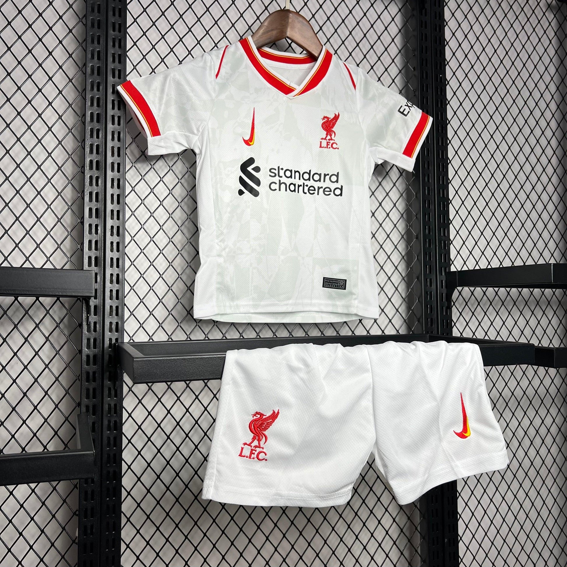 LIVERPOOL II 24/25 CONJUNTO INFANTIL - imagem 2