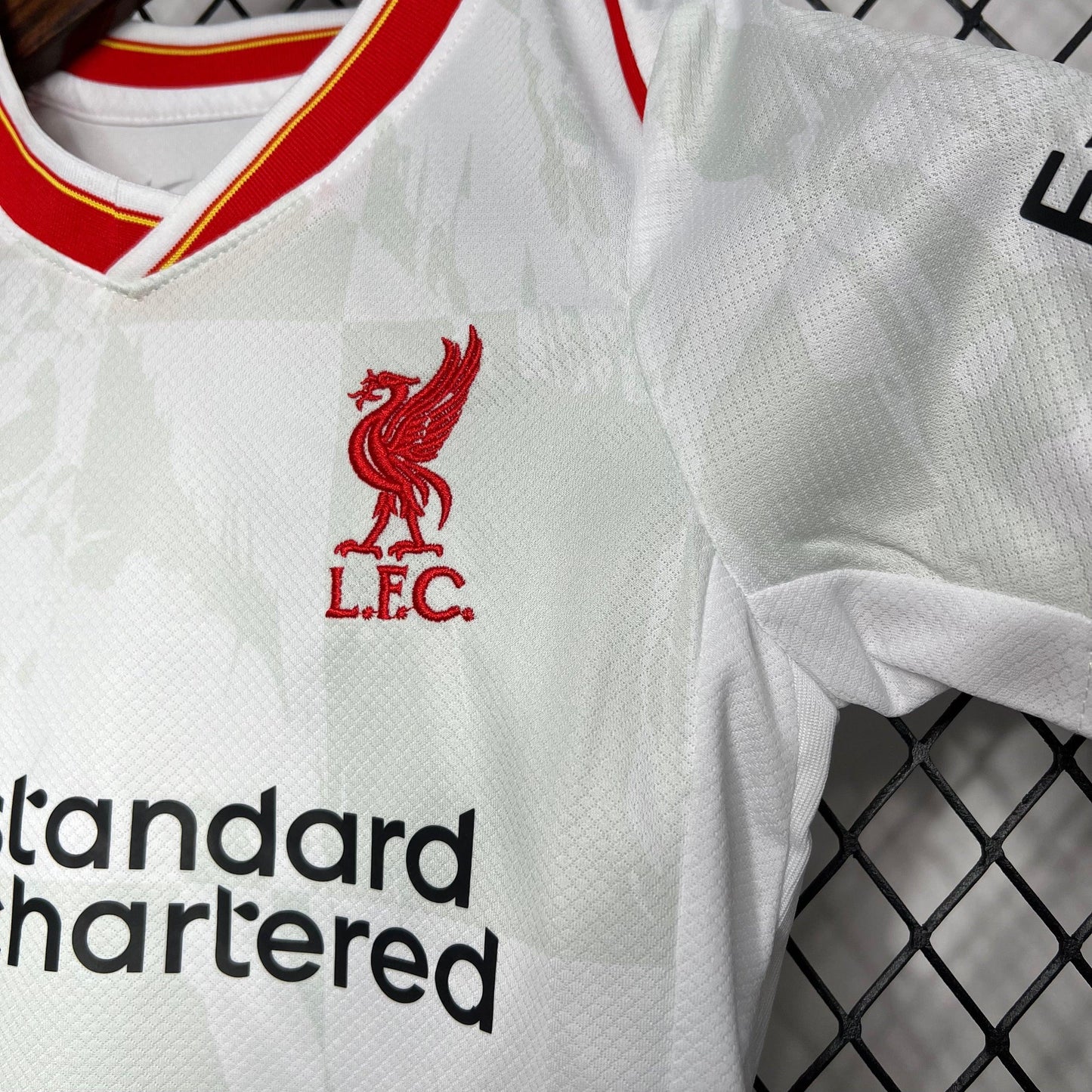 LIVERPOOL II 24/25 CONJUNTO INFANTIL - imagem 4