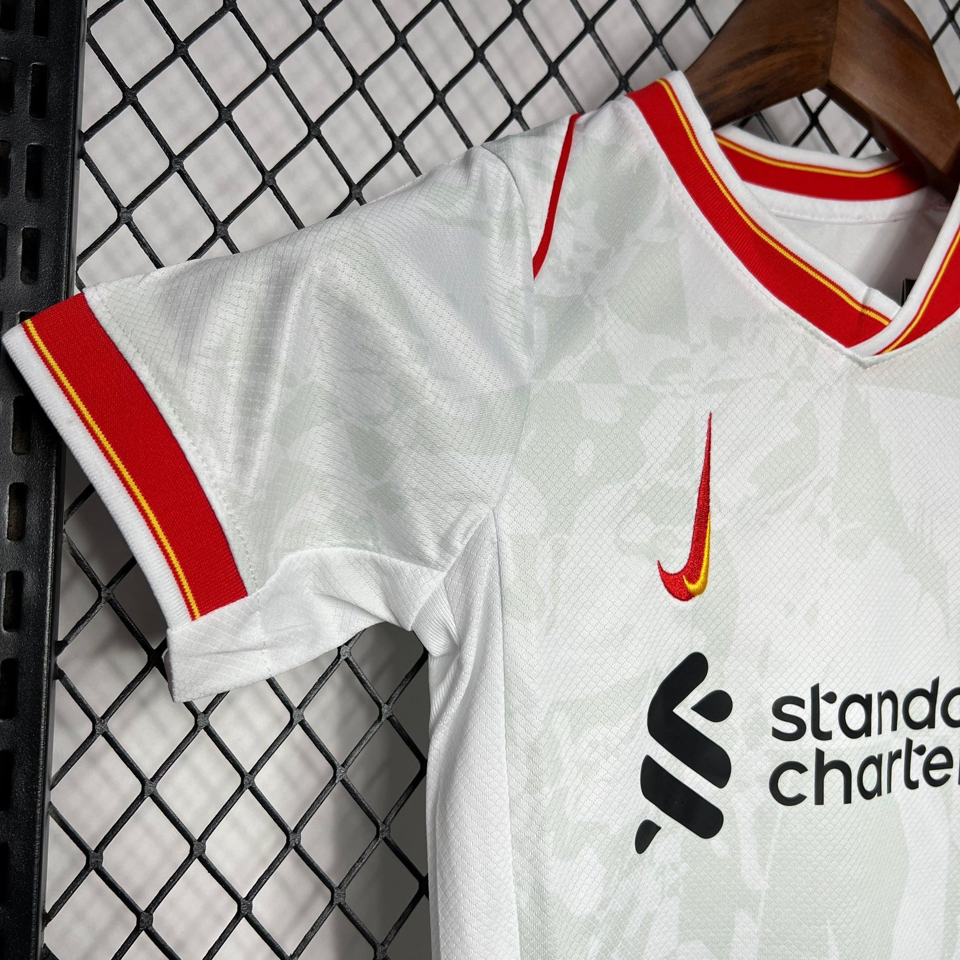 LIVERPOOL II 24/25 CONJUNTO INFANTIL - imagem 3