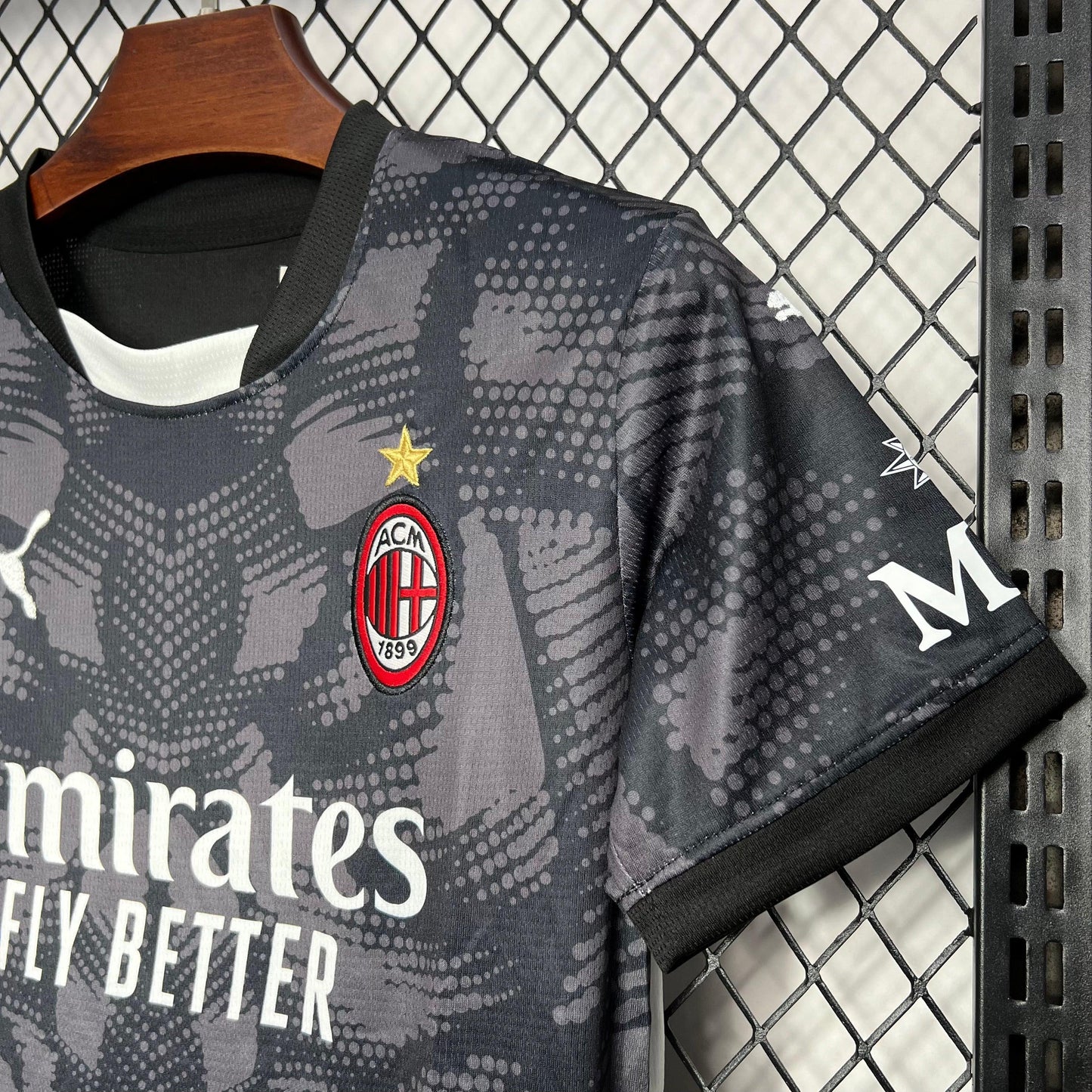MILAN PORTERO I 24/25 CONJUNTO INFANTIL - imagem 4