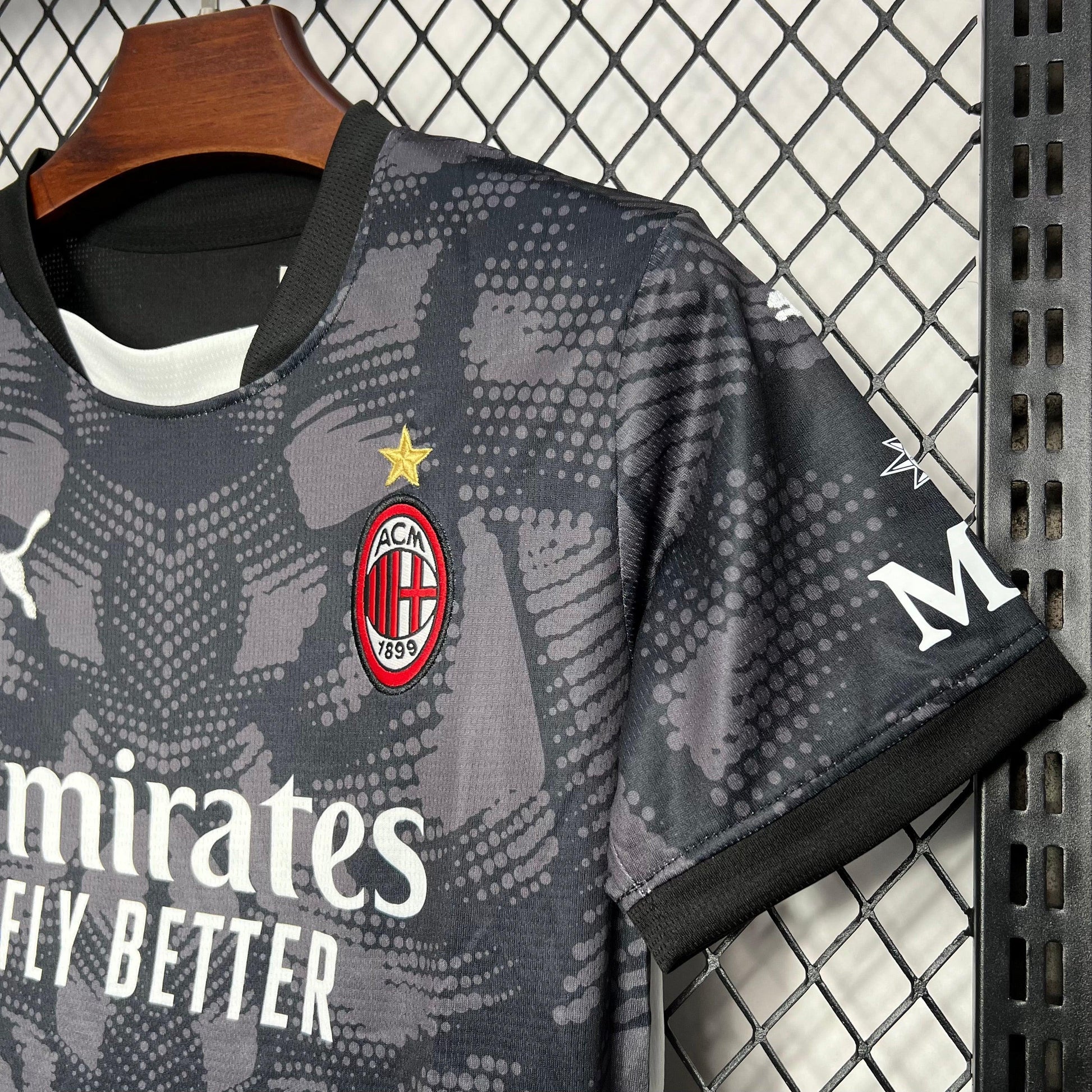 MILAN PORTERO I 24/25 CONJUNTO INFANTIL - imagem 4