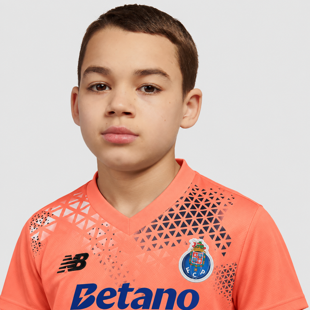 Conjunto Infantil Dragão 2026/27 – Guarda-Redes Alternativo Laranja