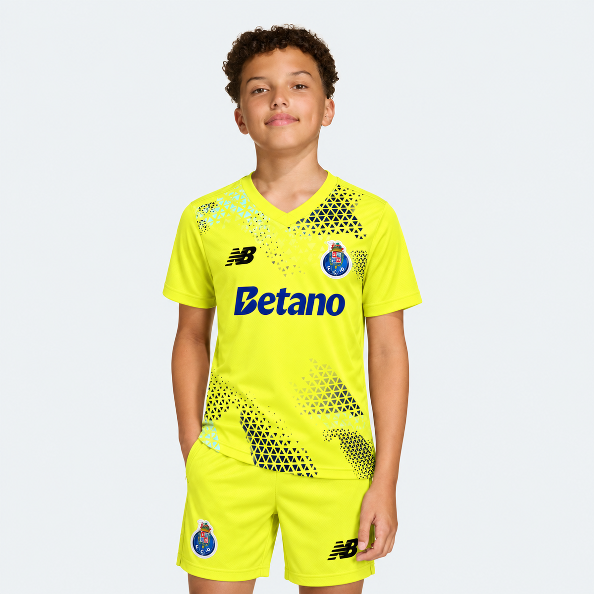 Conjunto Infantil Dragão 2026/27 – Equipamento Principal de Guarda-Redes Amarelo