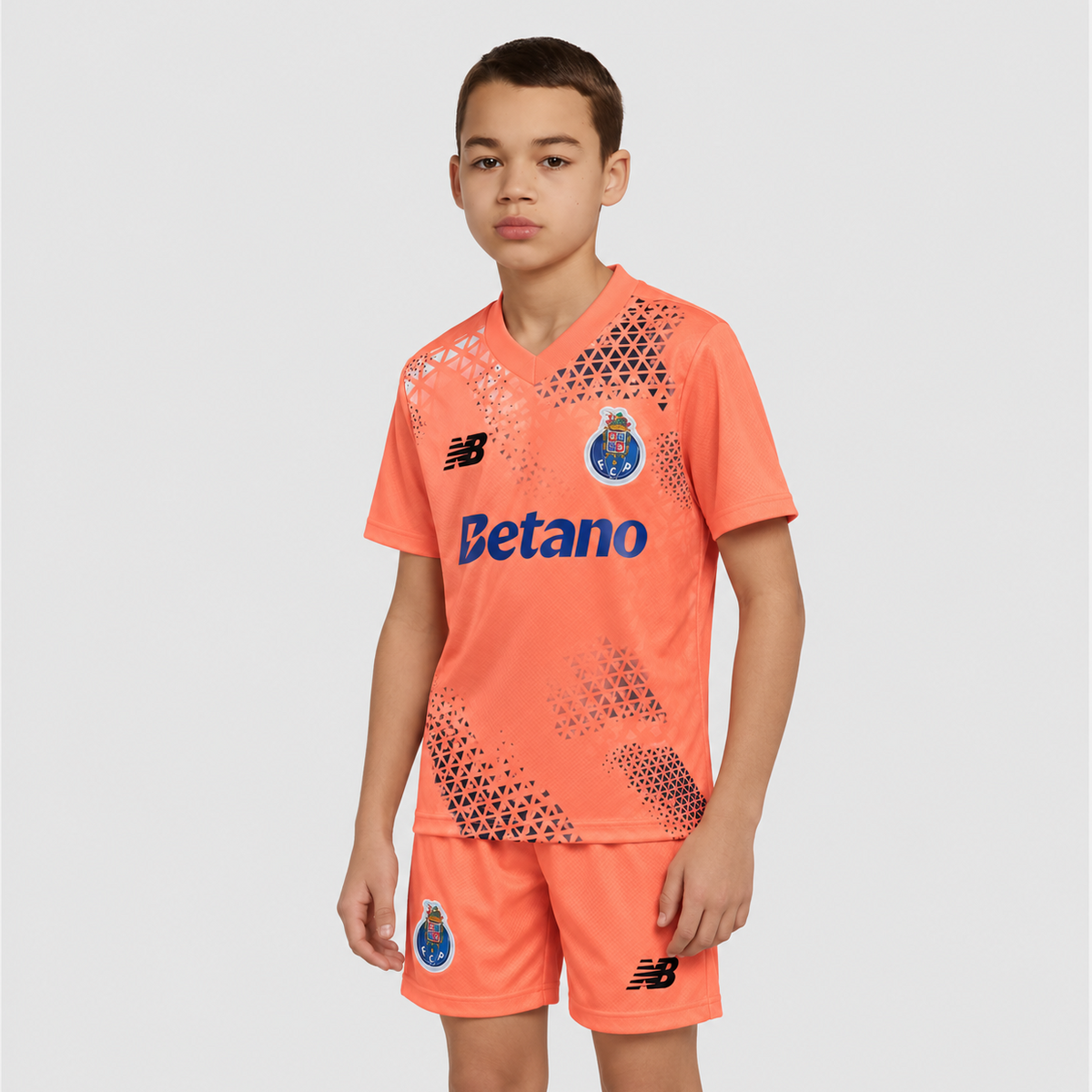 Conjunto Infantil Dragão 2026/27 – Guarda-Redes Alternativo Laranja