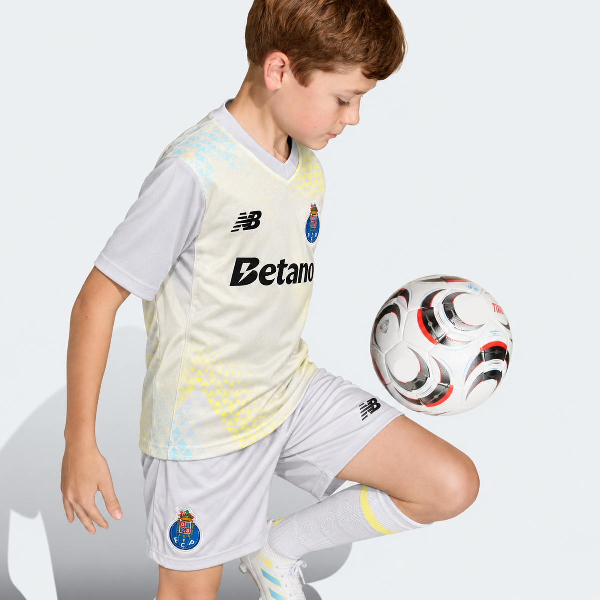 Conjunto Infantil Dragão 2026/27 – Terceiro Equipamento de Guarda-Redes Cinzento