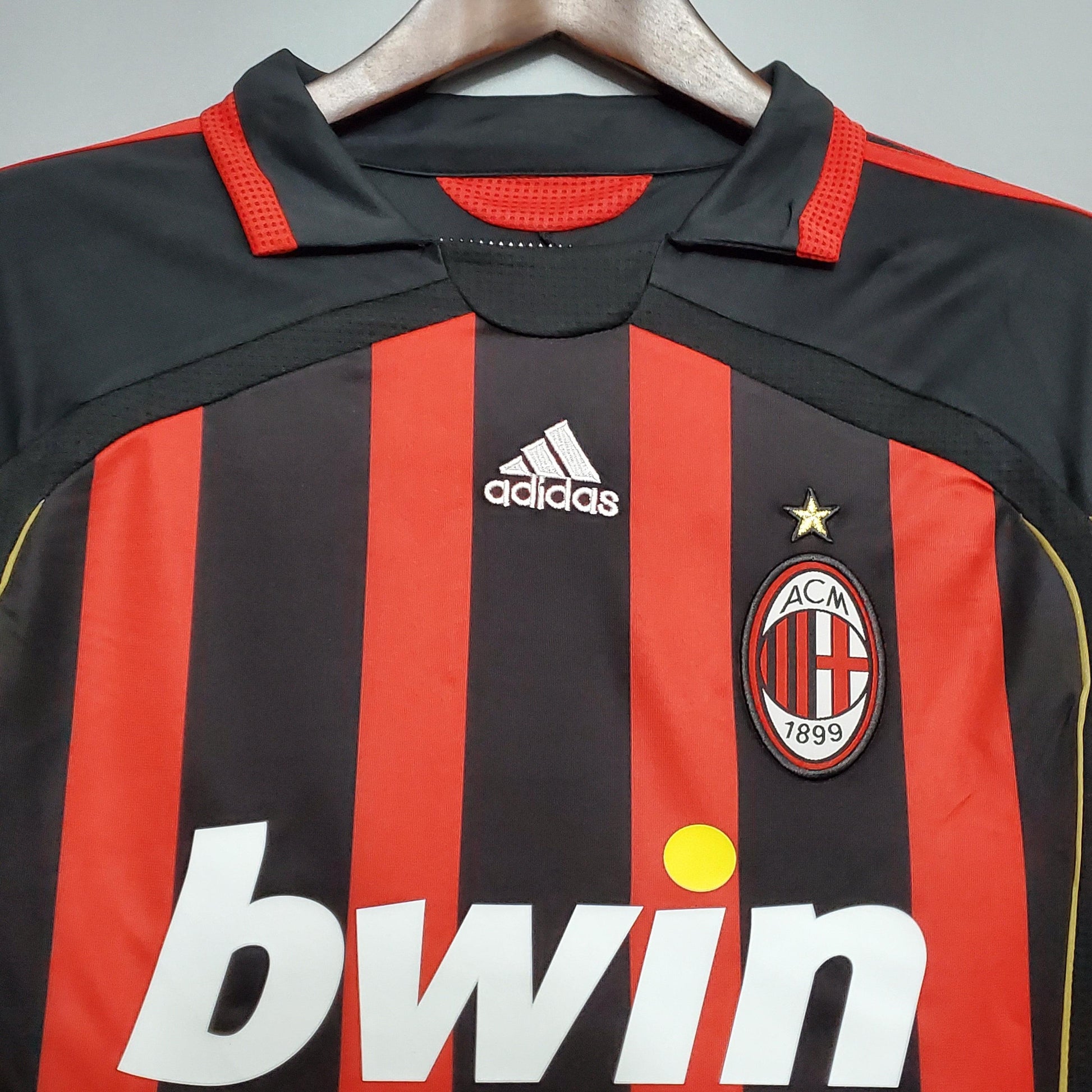 MILAN V 06/07 HOMBRE (RETRO) MANGA LARGA - imagem 3