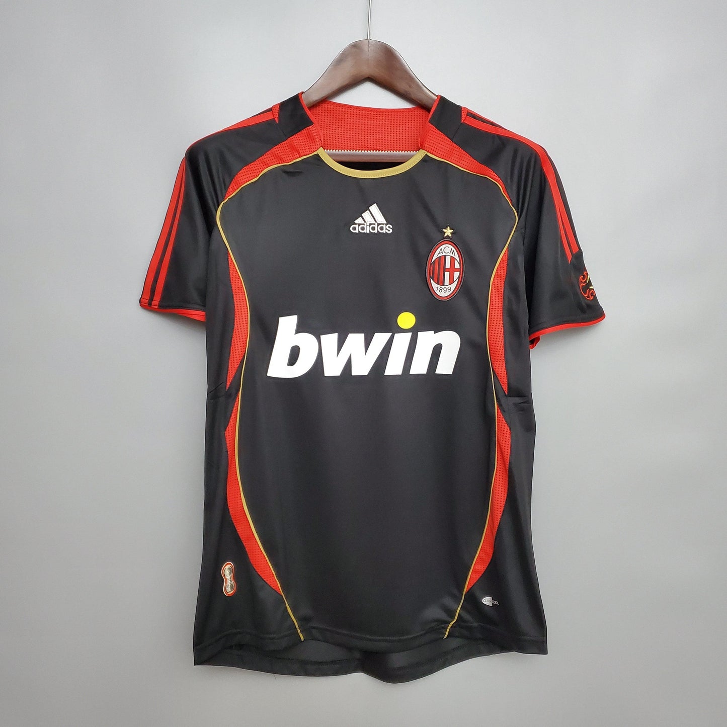 MILAN VI 2006 HOMBRE (RETRO) - imagem 1
