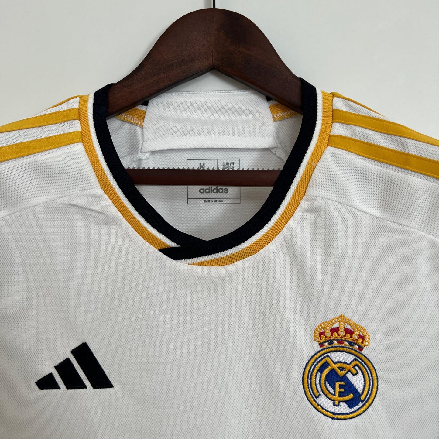 Camisola Real Madrid Principal 2023/24 - imagem 2