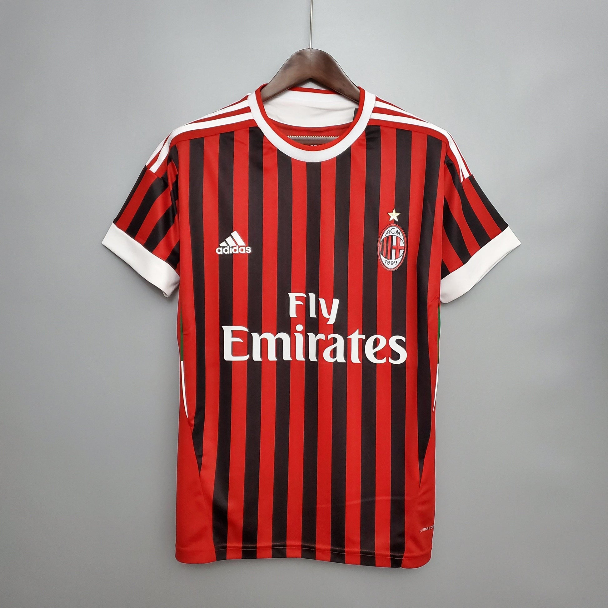 MILAN XII 11/12 HOMBRE (RETRO) - imagem 1